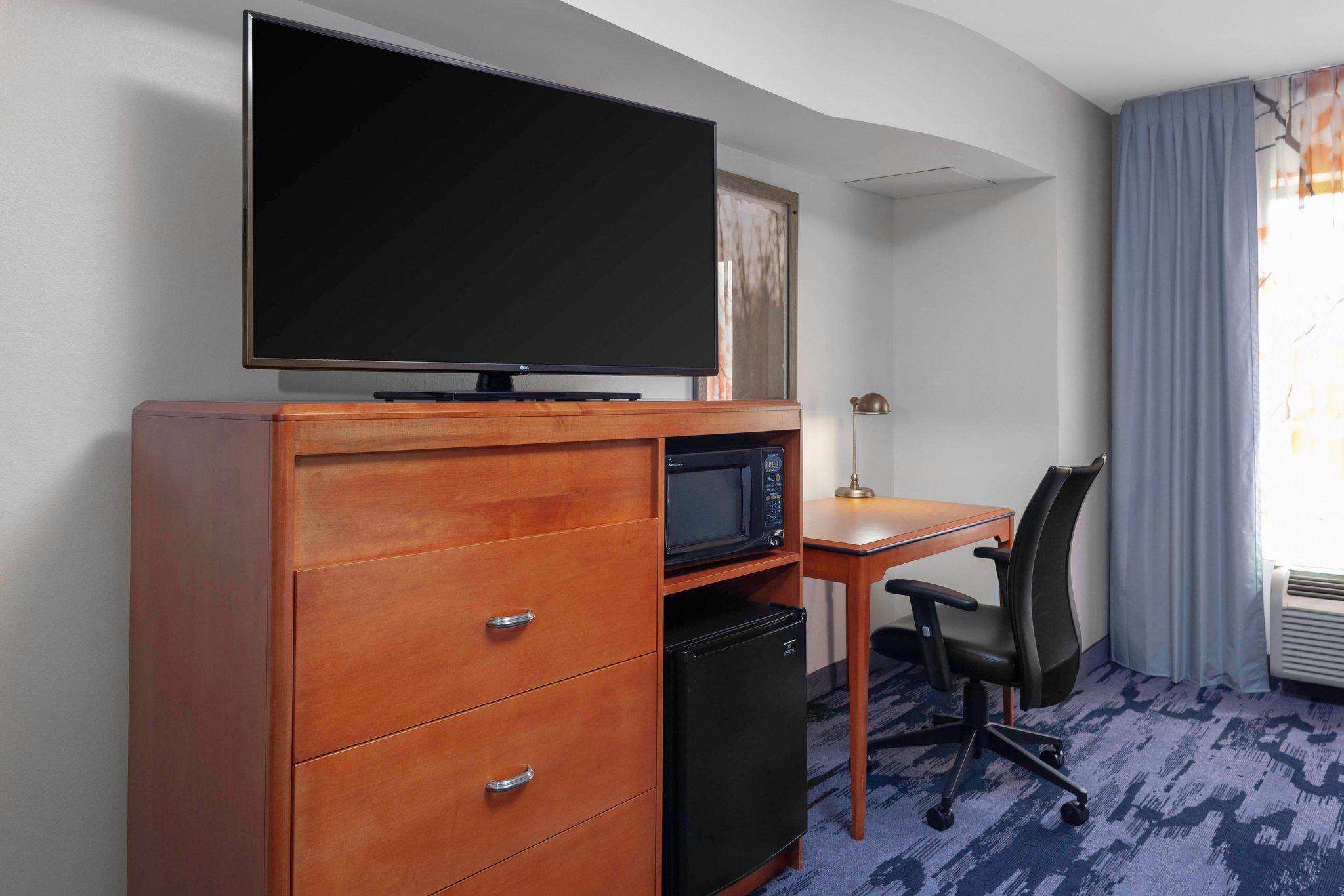 Fairfield Inn & Suites by Marriott Charlotte Matthews Photo