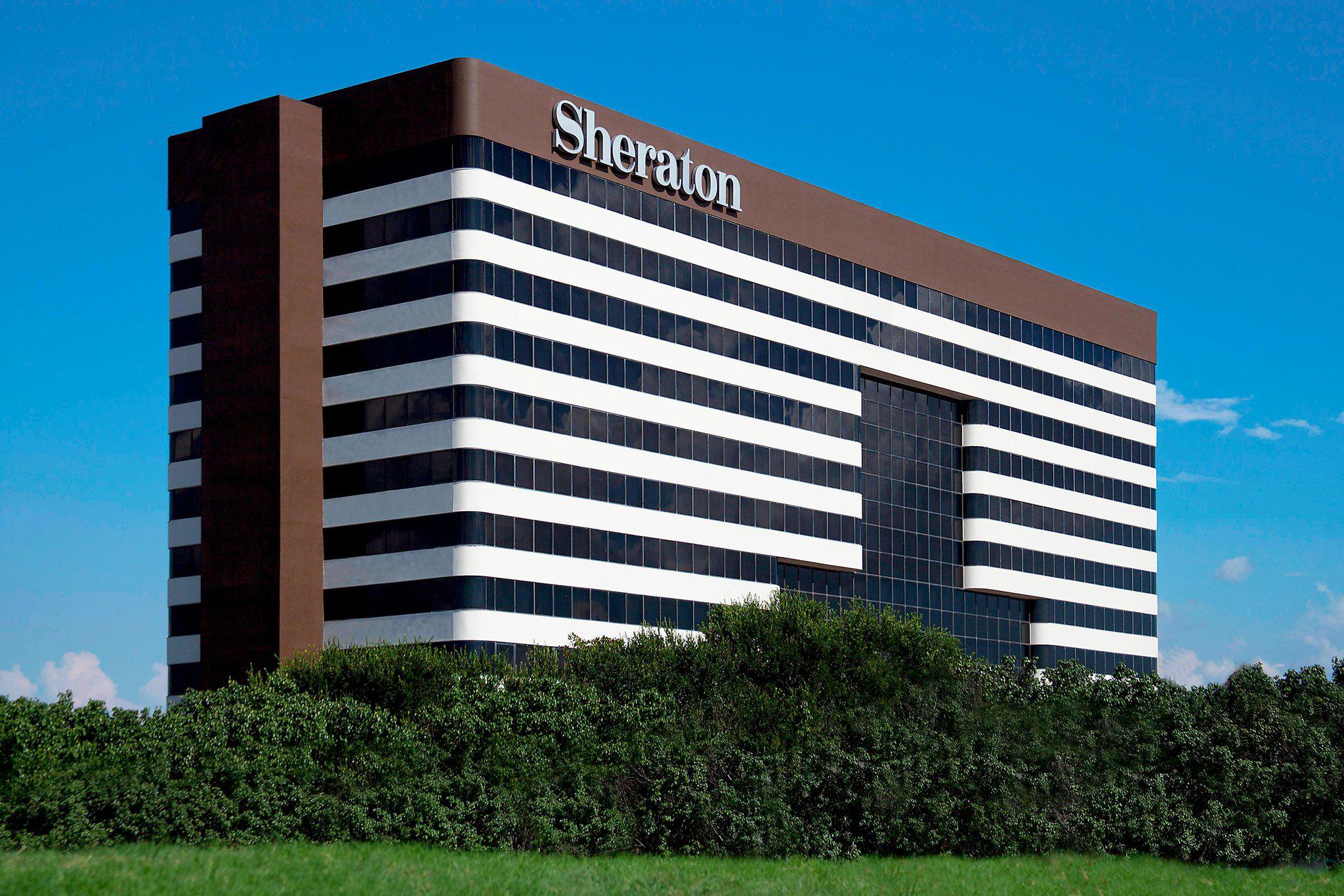 Sheraton DFW Airport Hotel Photo