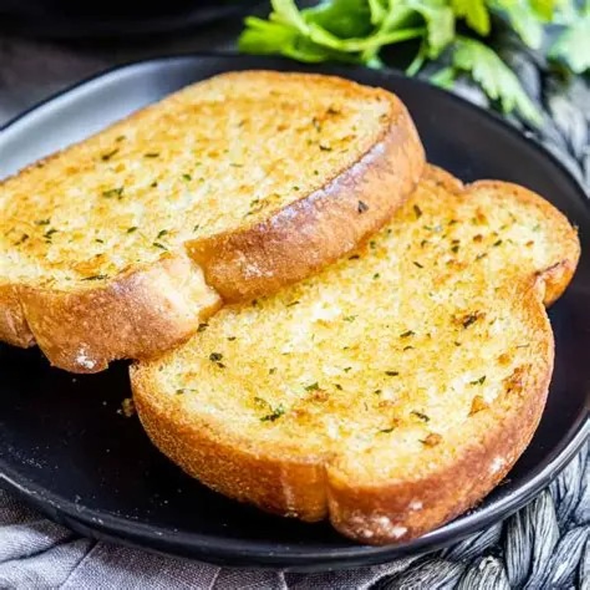 Garlic Toast (2 Pieces)