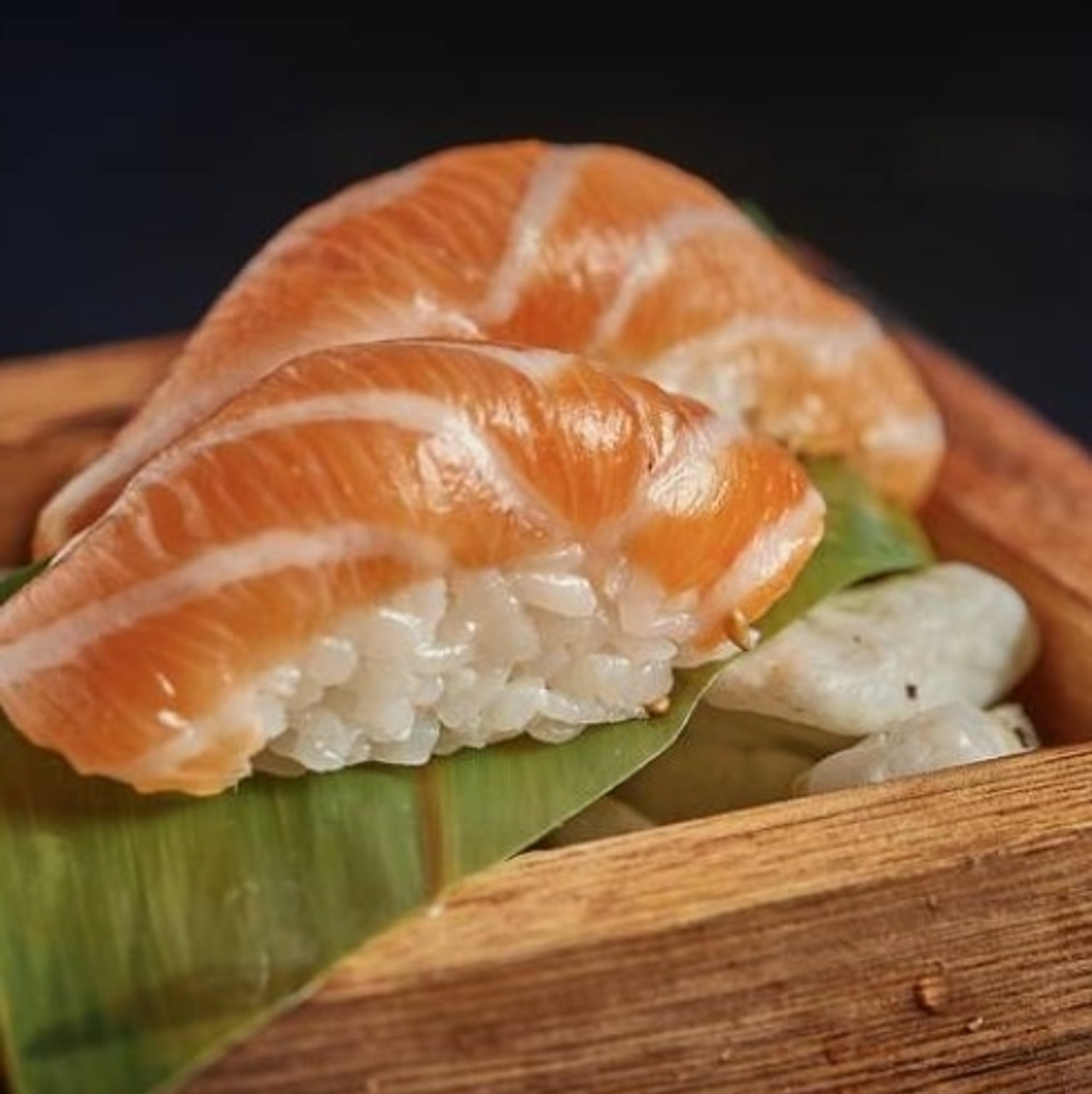 Classic Nigiri (1 Unit)