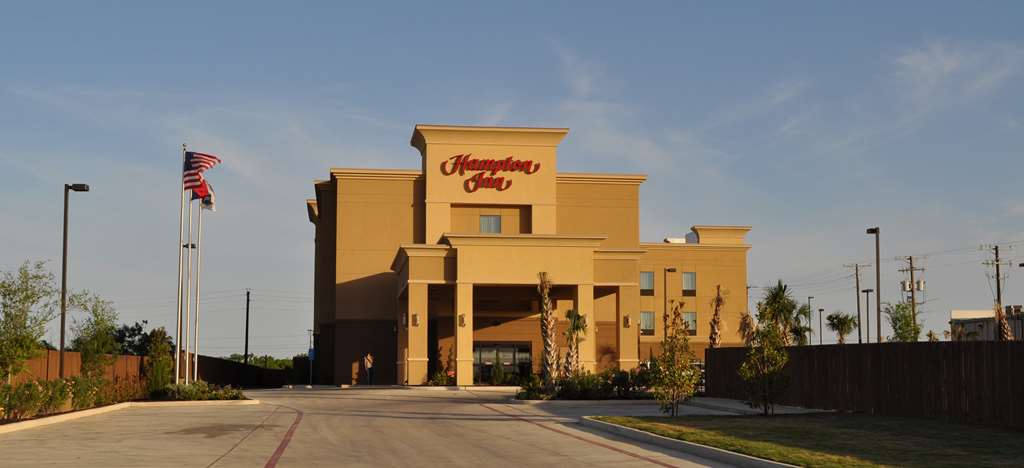 Hampton Inn Pleasanton Image