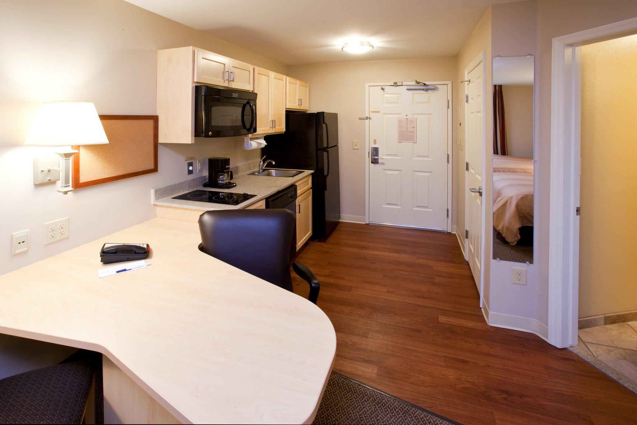 Candlewood Suites Minot Photo