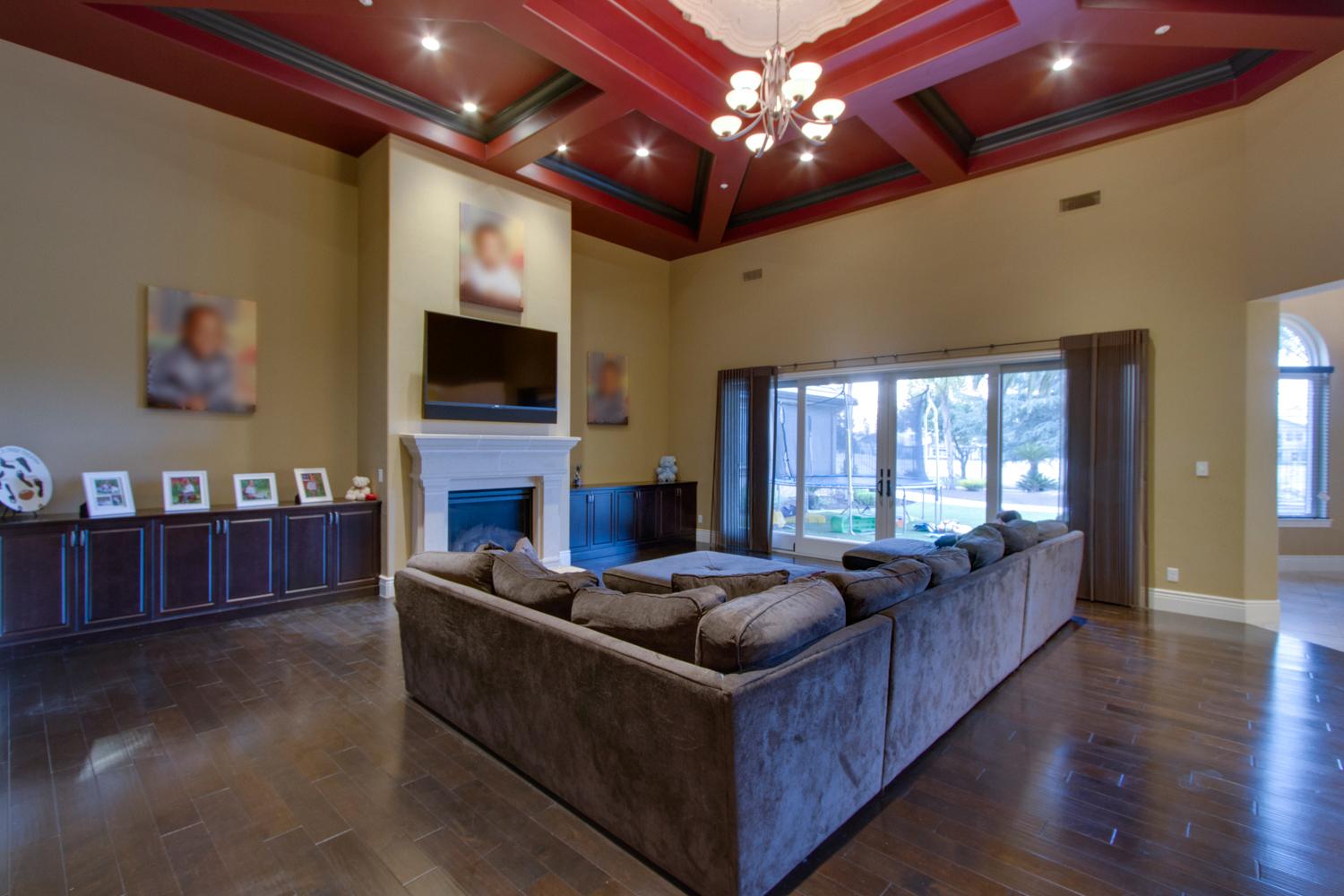 Peak Performance Realty Image