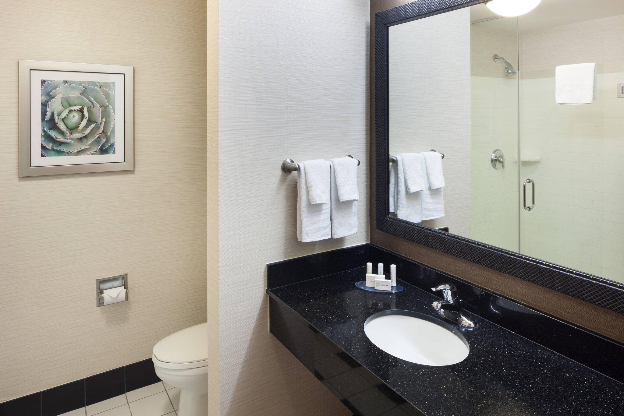 Fairfield Inn & Suites by Marriott Phoenix Chandler/Fashion Center Photo