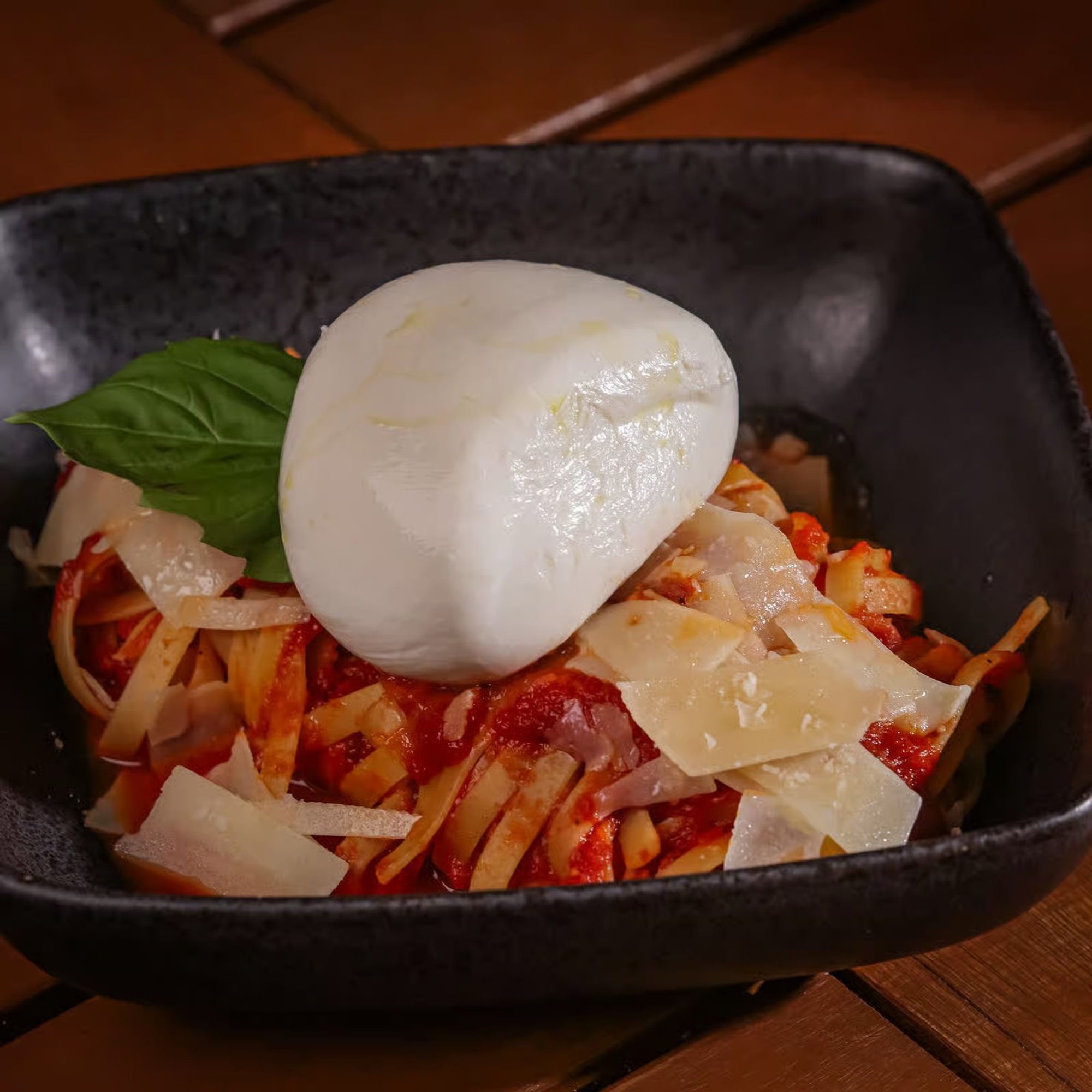 Fettuccine Pomodoro c/burrata