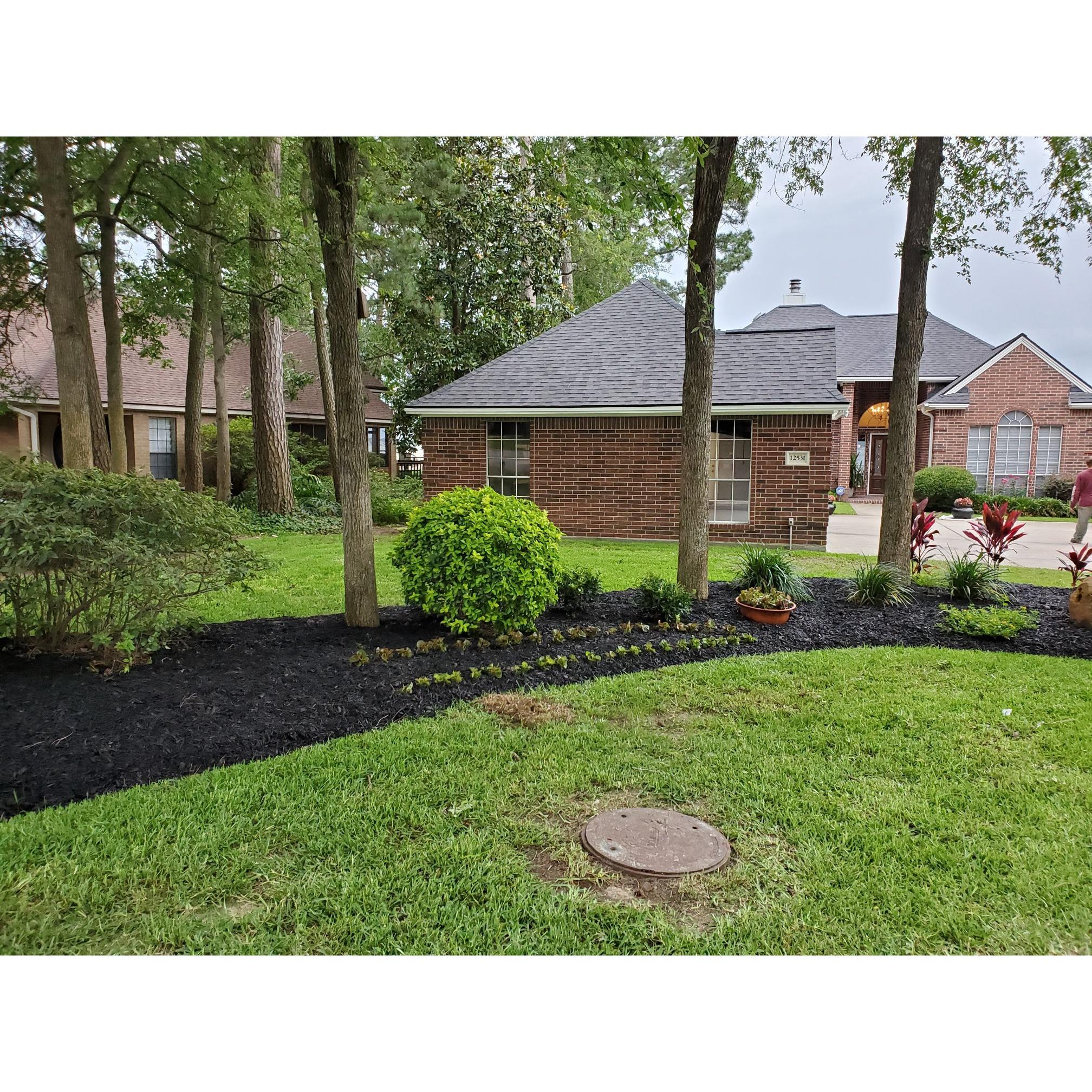 Faust Landscaping LLC Logo