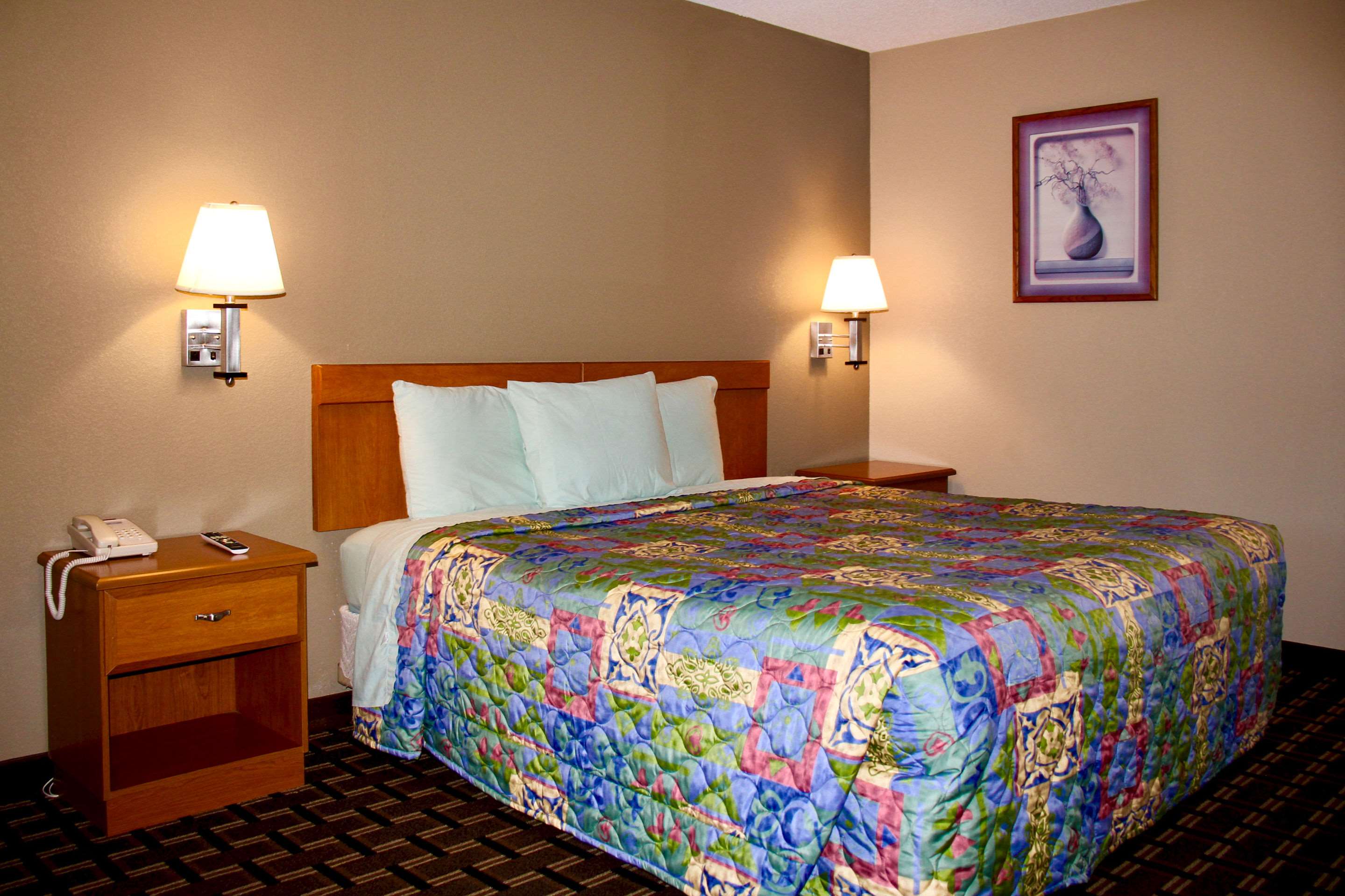 Rodeway Inn University Area Photo