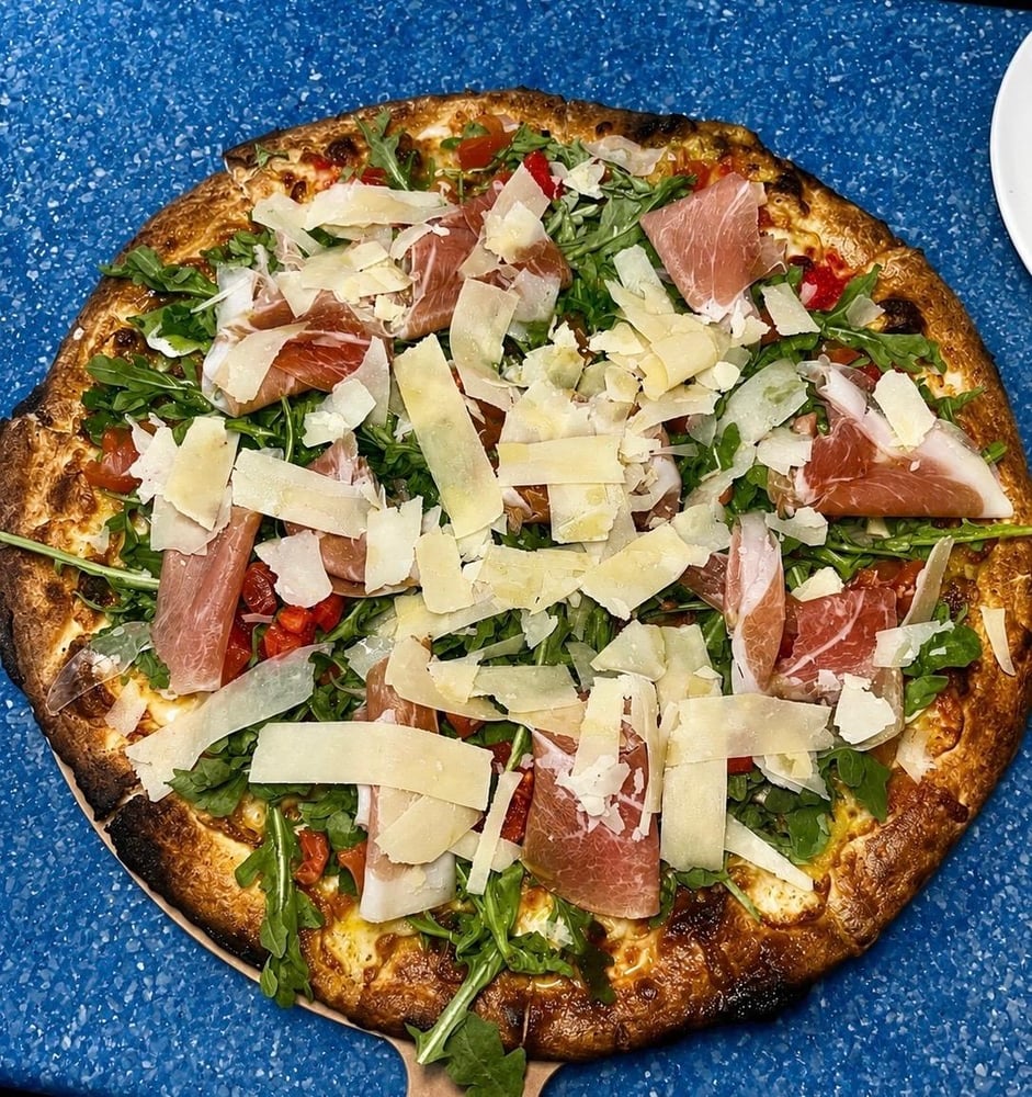 Large Emiliana Pizza