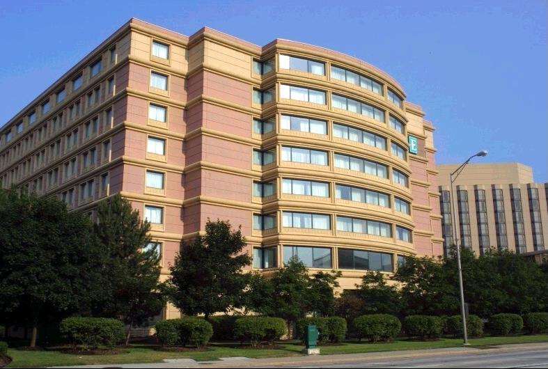 Embassy Suites by Hilton Chicago-O'Hare Rosemont Photo