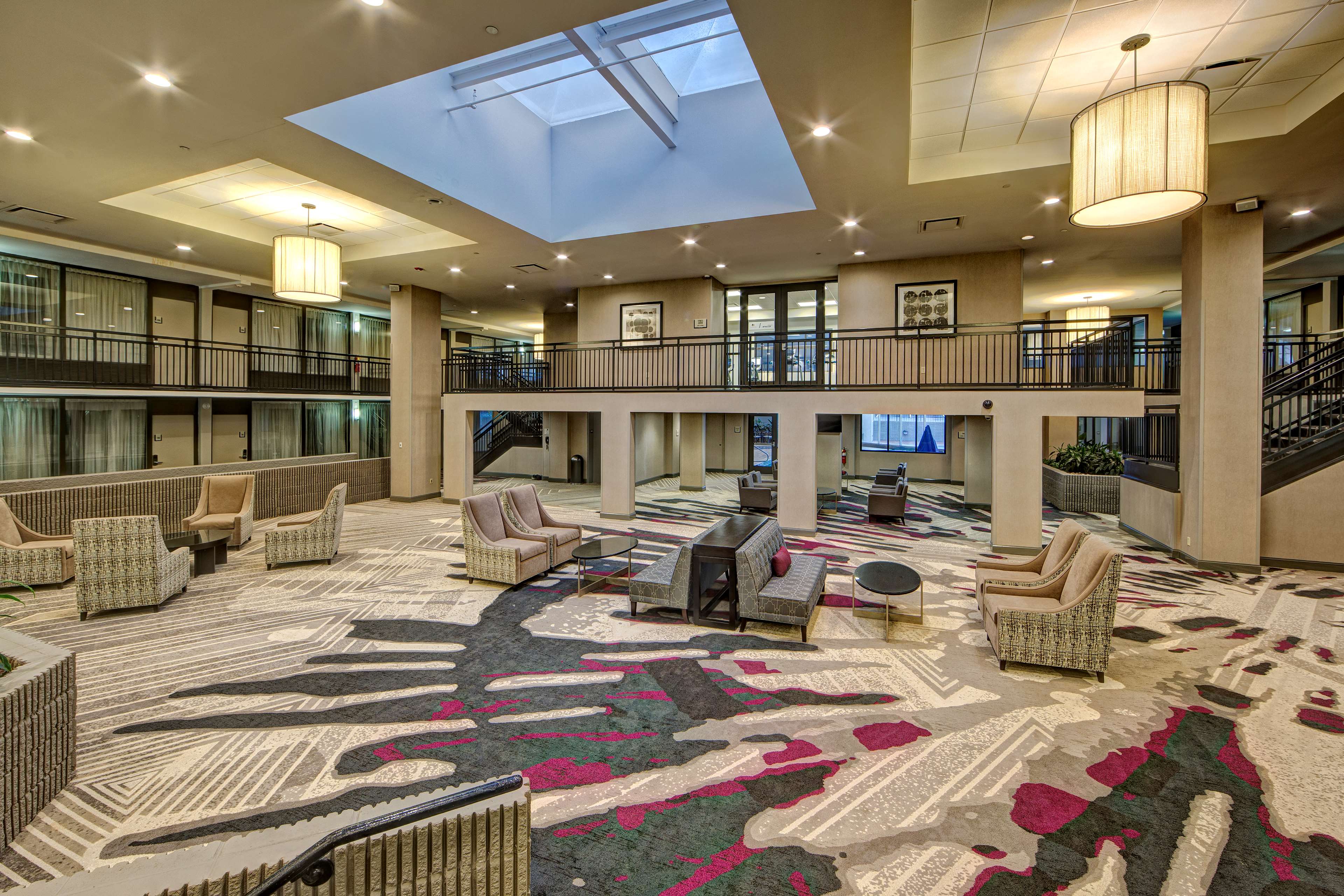 DoubleTree by Hilton Hotel Decatur Riverfront, 1101 6th Avenue NE