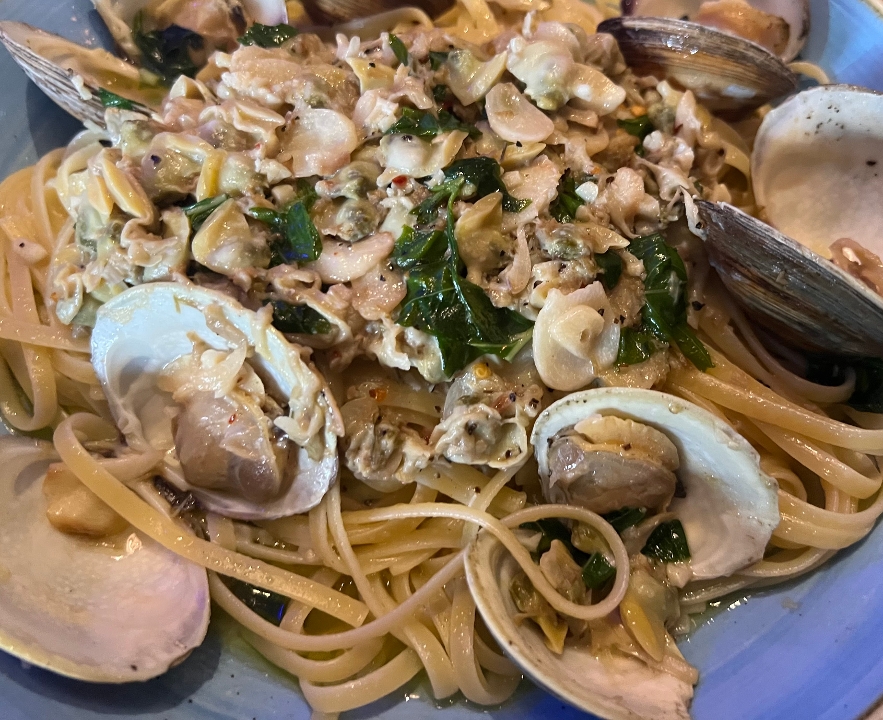 Linguini With White Clam Sauce