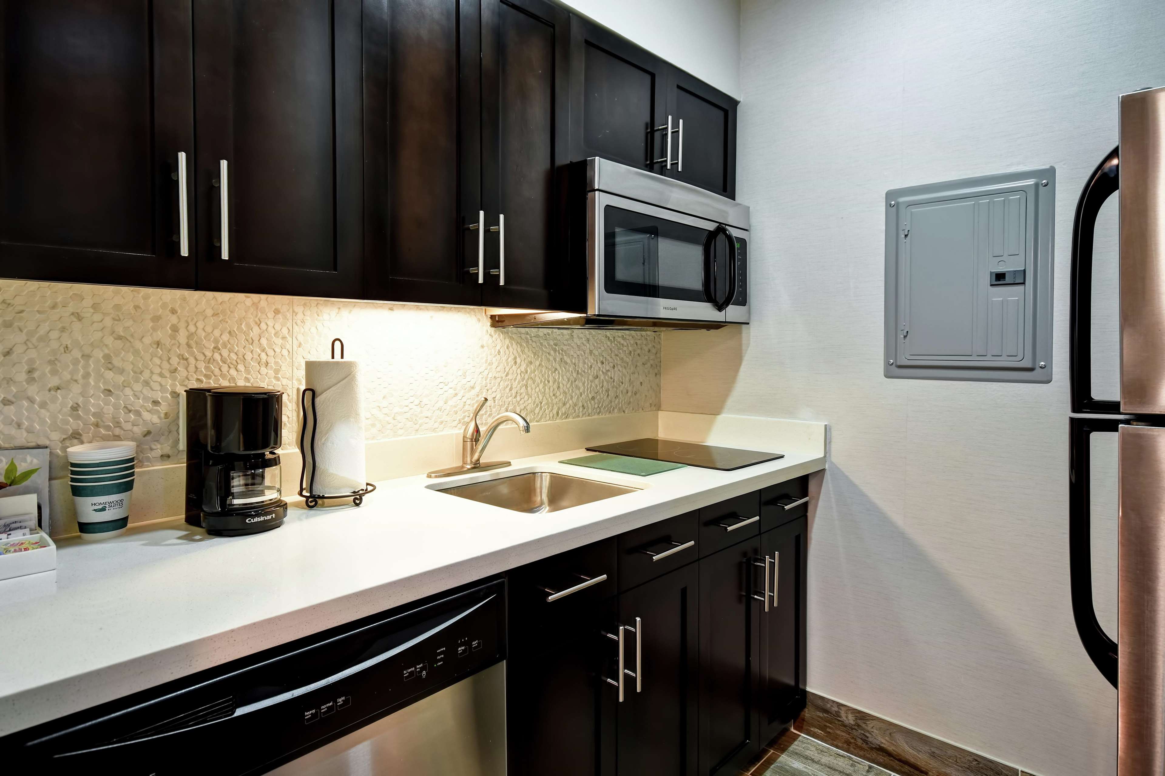 Homewood Suites by Hilton Dallas/Arlington South Photo