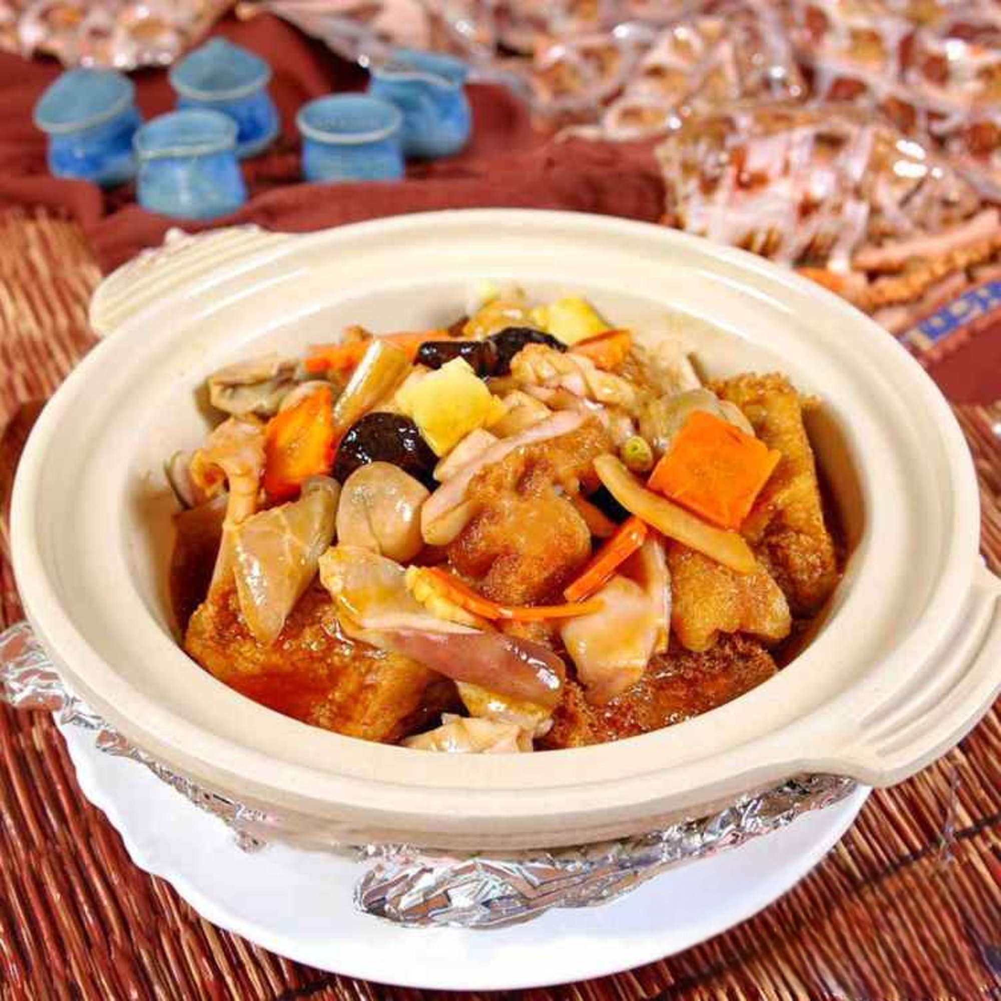 HP10. 八珍豆腐煲/Eight Delights w. Bean Curd Casserole