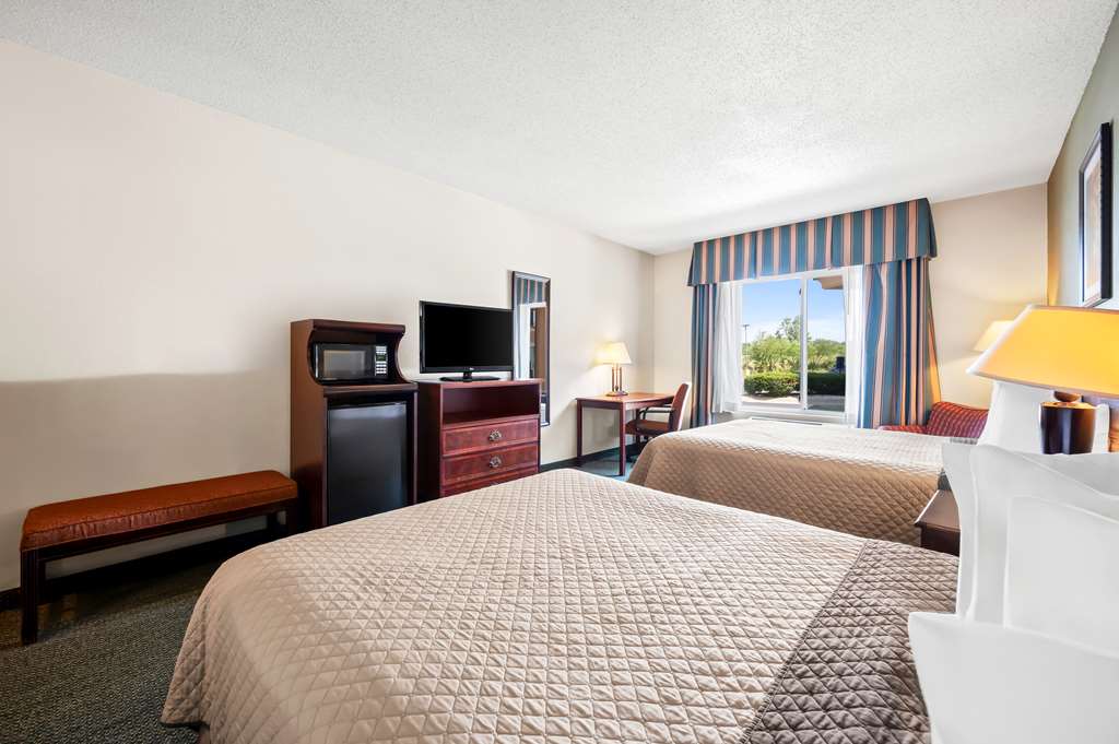 Best Western Annawan Inn Image