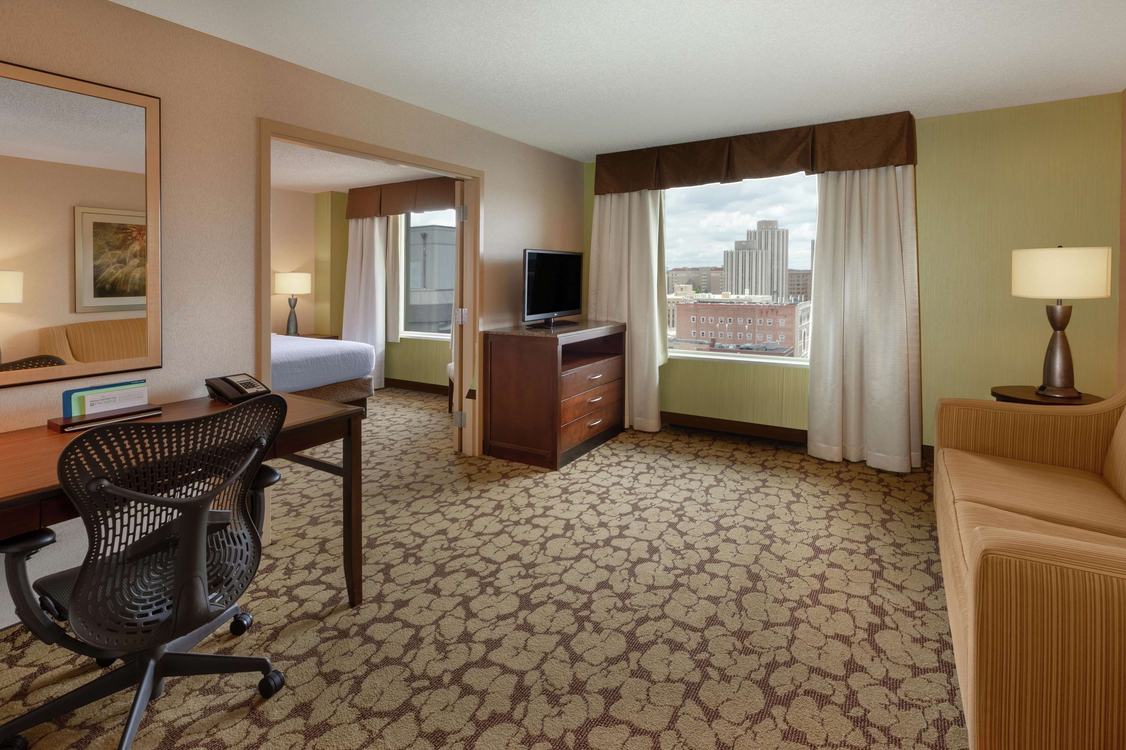 Hilton Garden Inn Pittsburgh University Place Photo