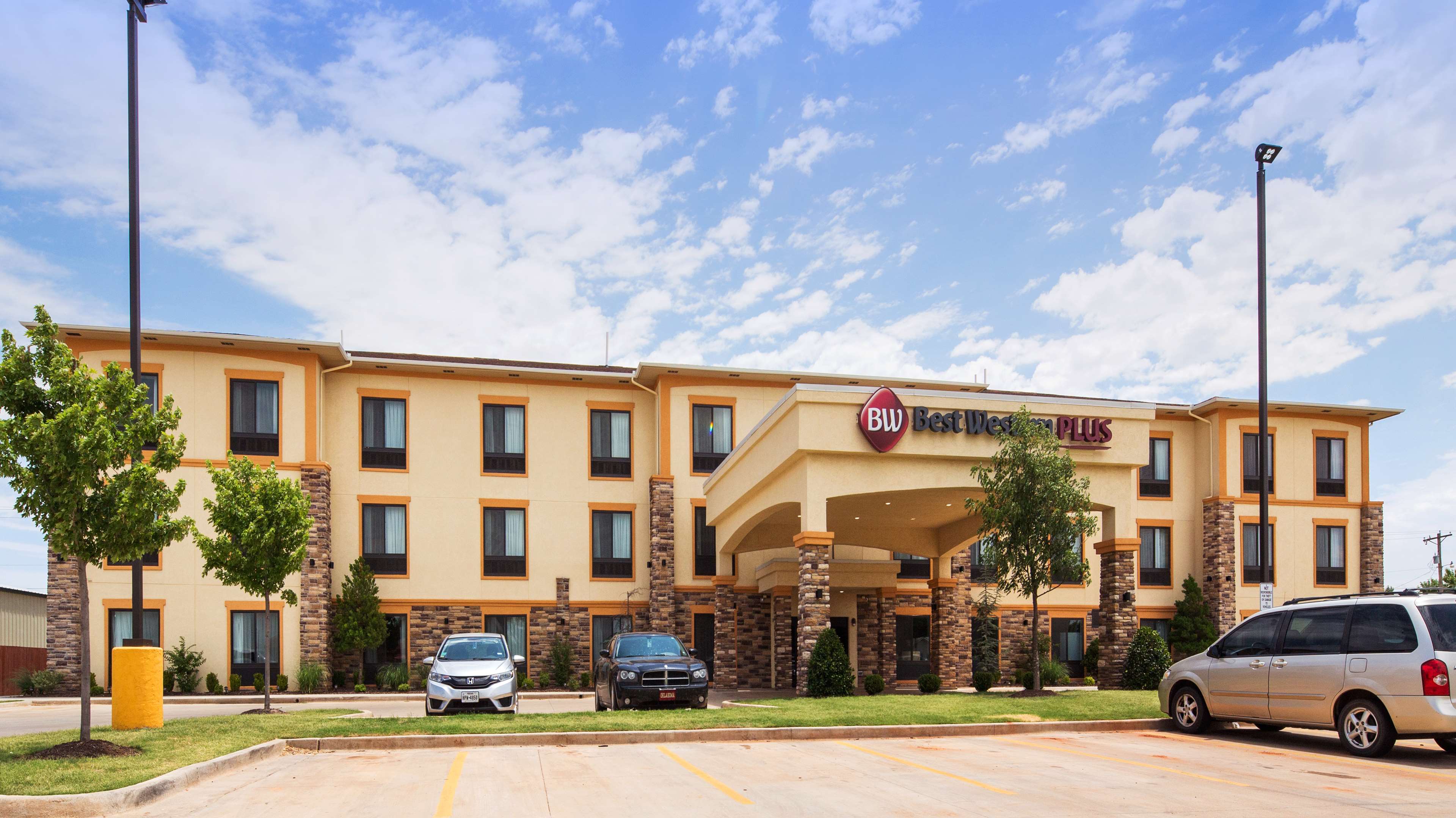 Best Western Plus Fairview Inn & Suites Photo