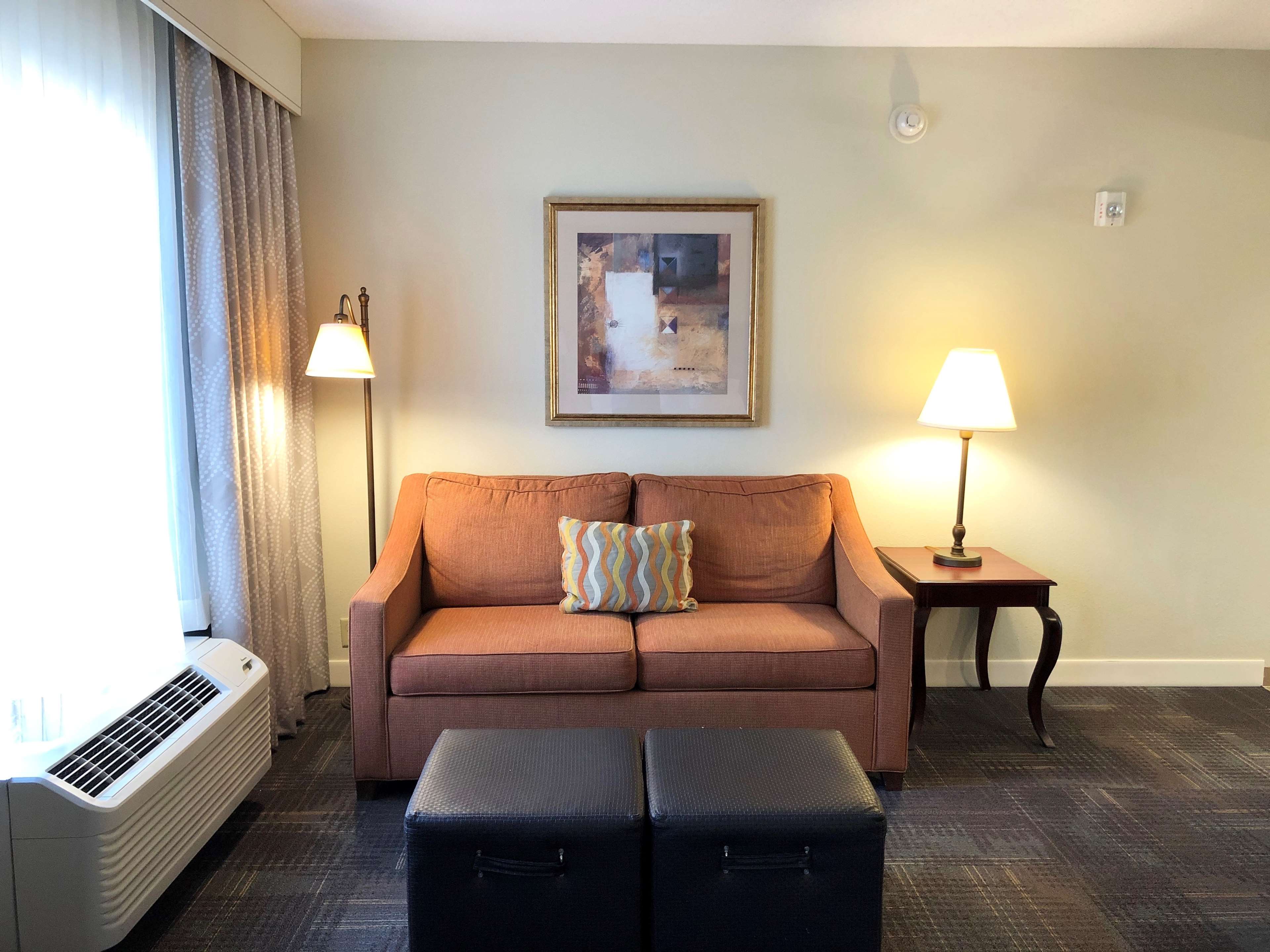 Hampton Inn & Suites Norfolk-Airport Photo