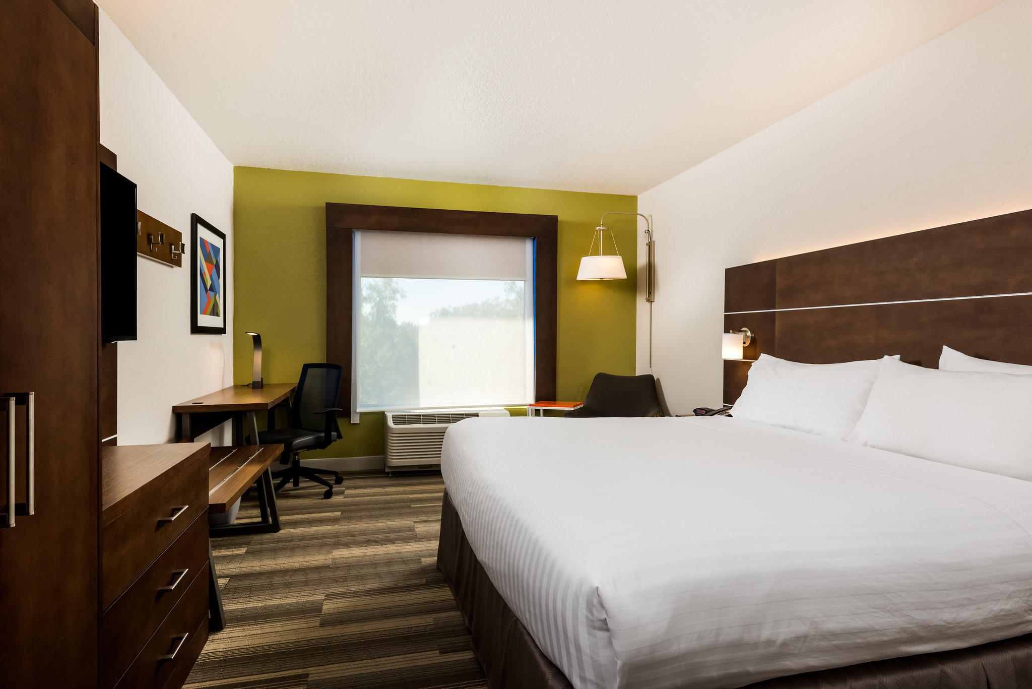 Holiday Inn Express & Suites Bartow Photo