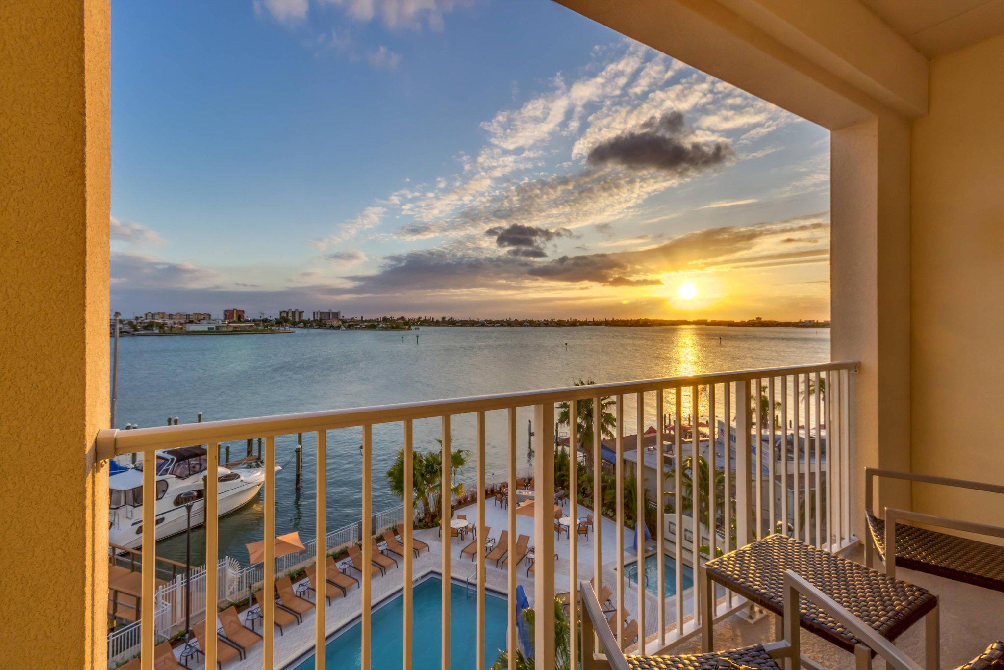 Courtyard by Marriott St. Petersburg Clearwater/Madeira Beach Photo