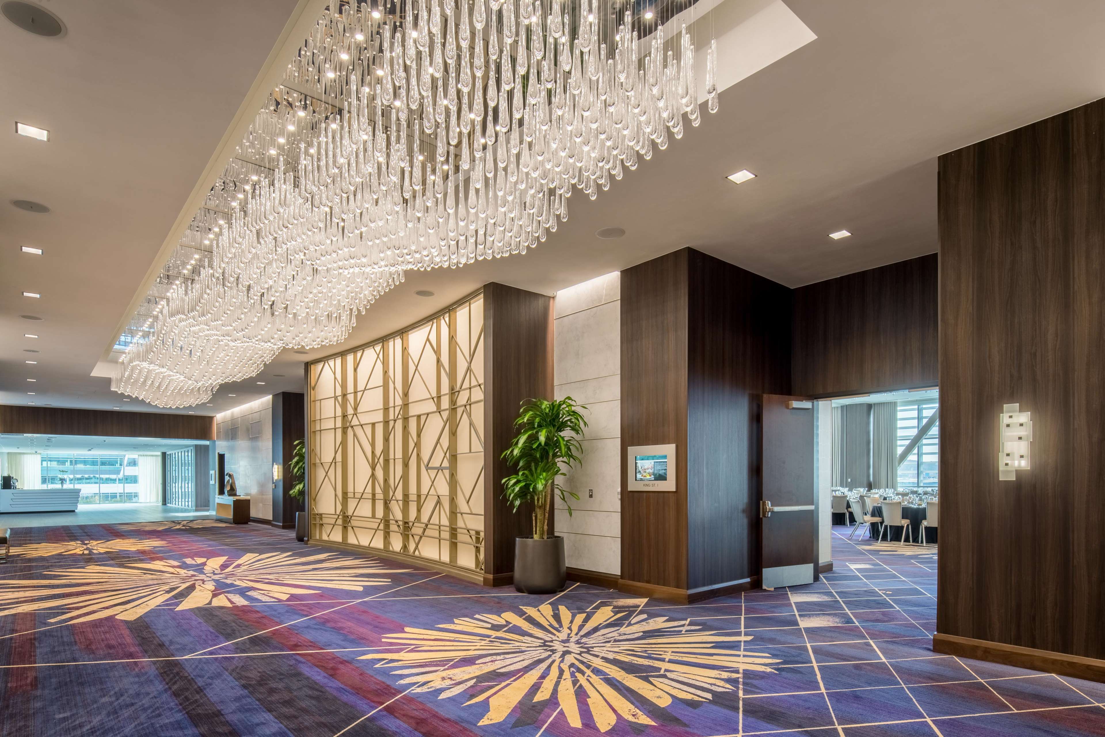 Embassy Suites by Hilton Seattle Downtown Pioneer Square Photo