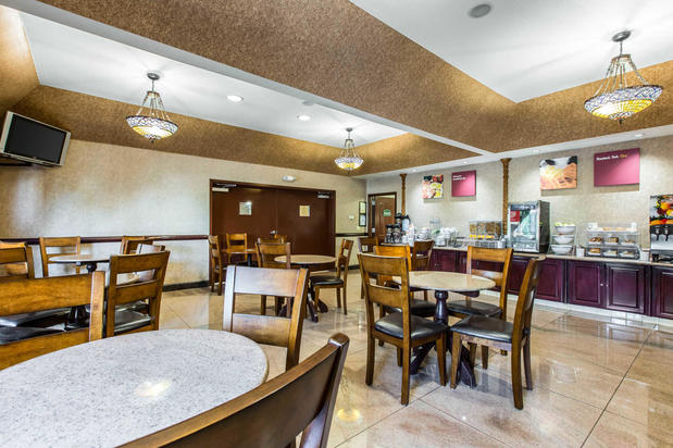 Images Comfort Suites