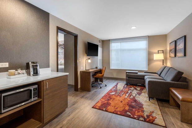 Images Cambria Hotel Omaha Downtown