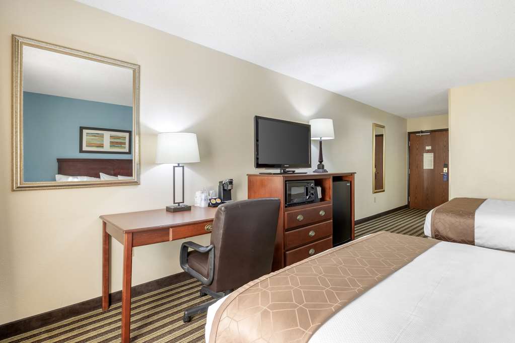 Best Western Plus Sikeston Image