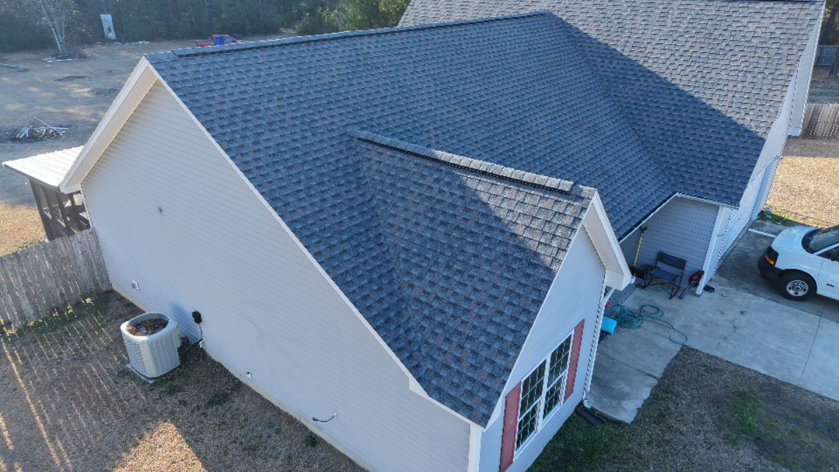 Howard Roofing & Construction Image