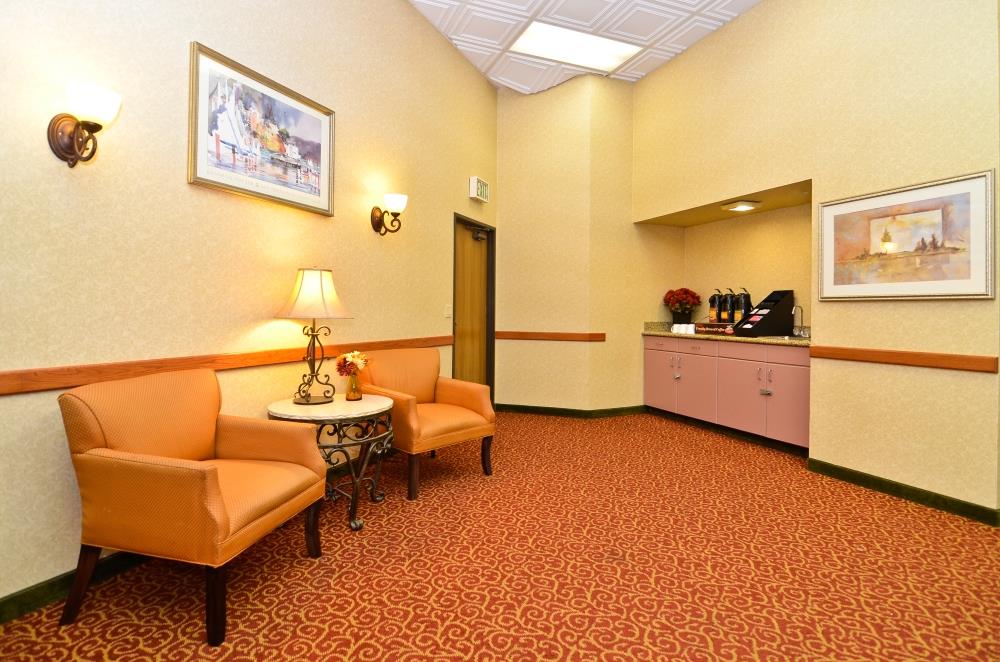 Best Western Inn & Suites At Discovery Kingdom Image