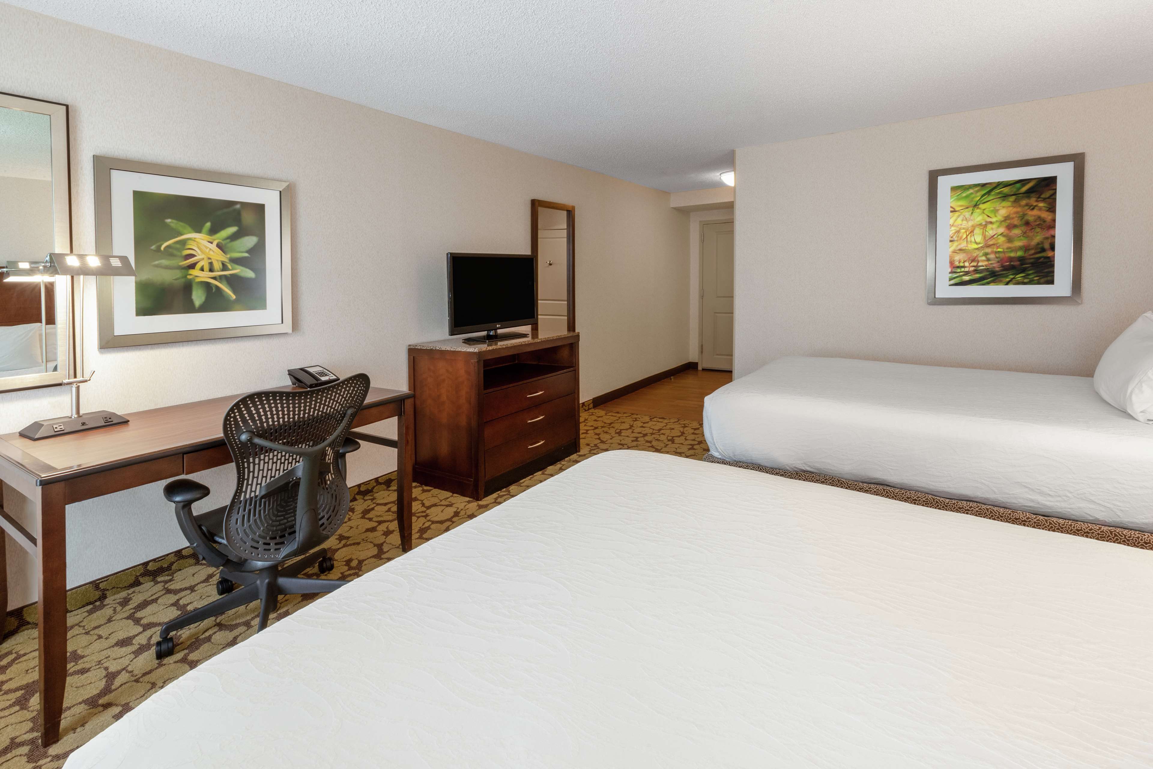 Hilton Garden Inn Pittsburgh University Place Photo