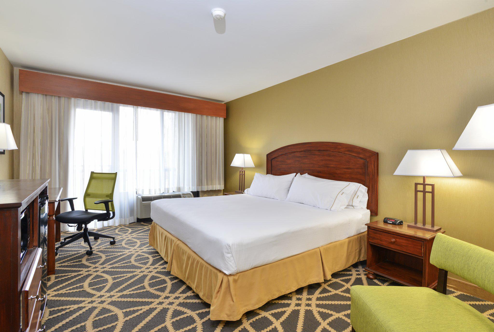 Holiday Inn Express Boone Photo