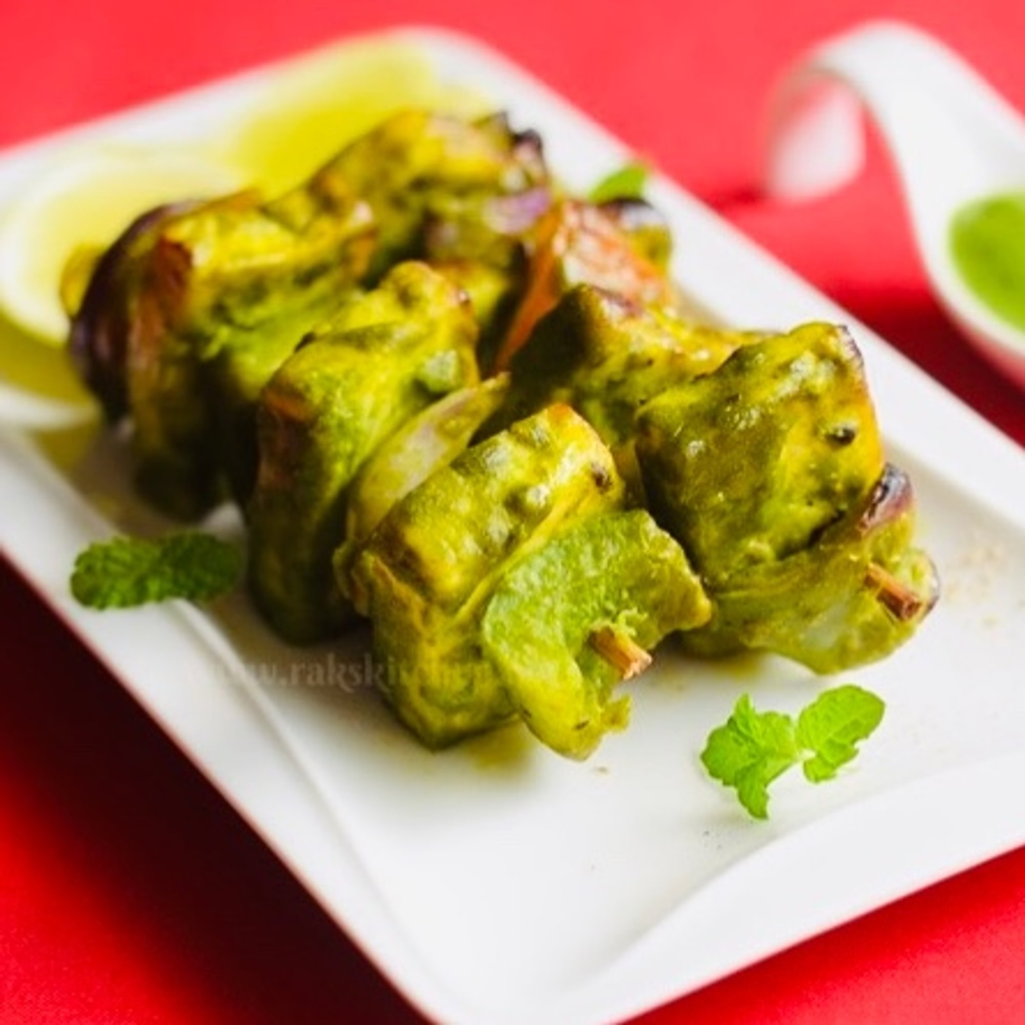Hariyali Paneer Tikka (7 Pcs)
