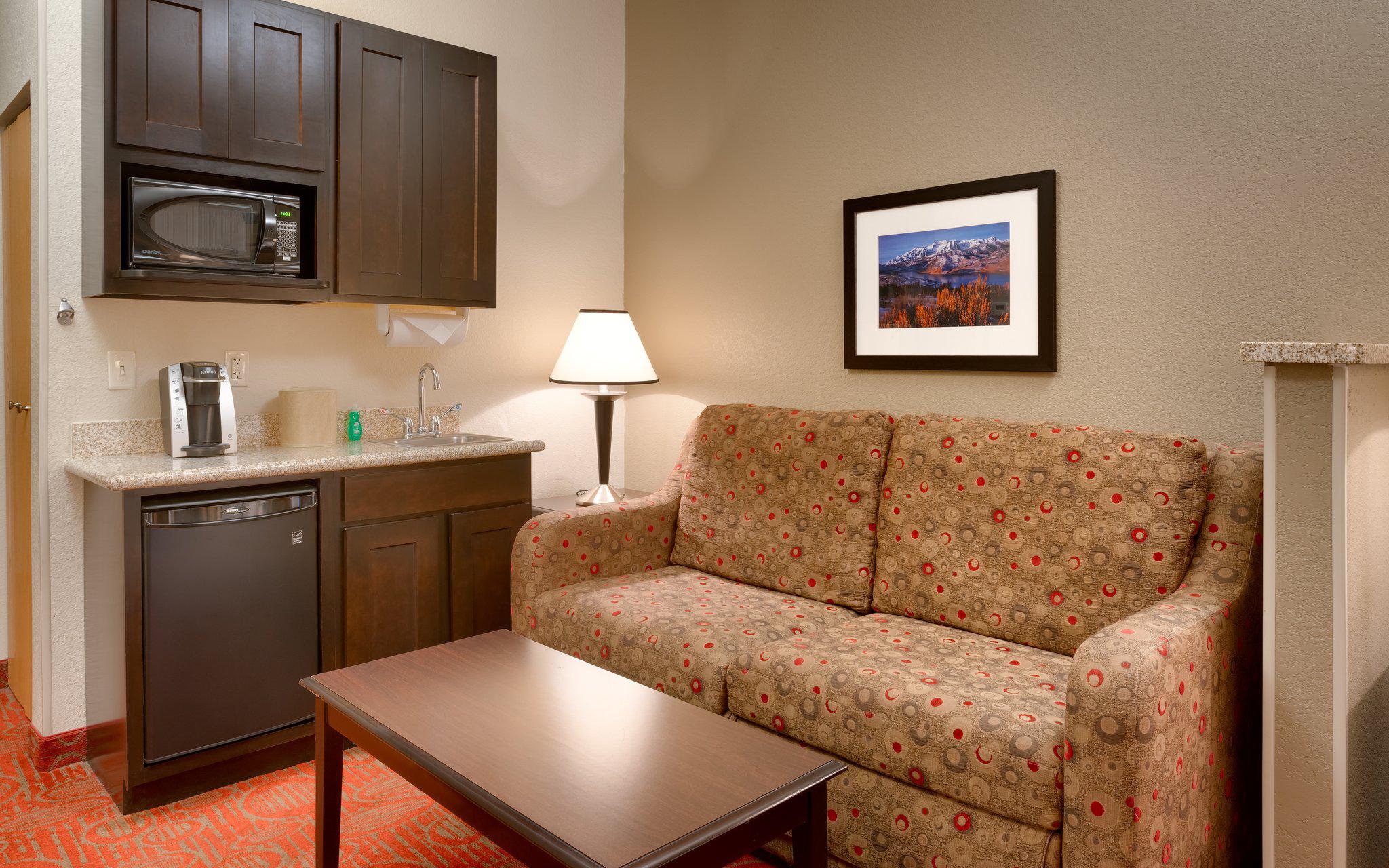Holiday Inn Express & Suites Orem-North Provo Photo