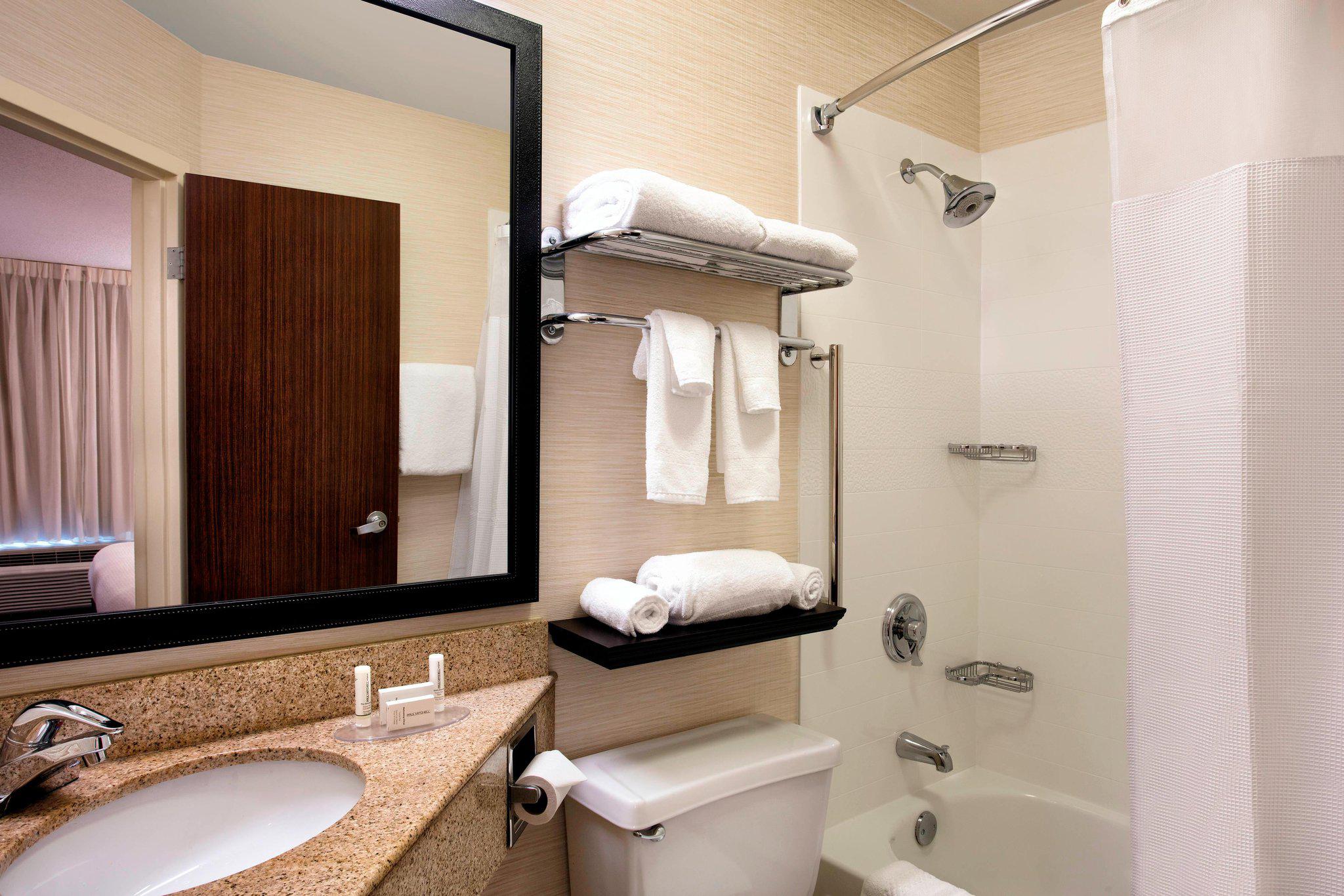 Fairfield Inn & Suites by Marriott Merrillville Photo