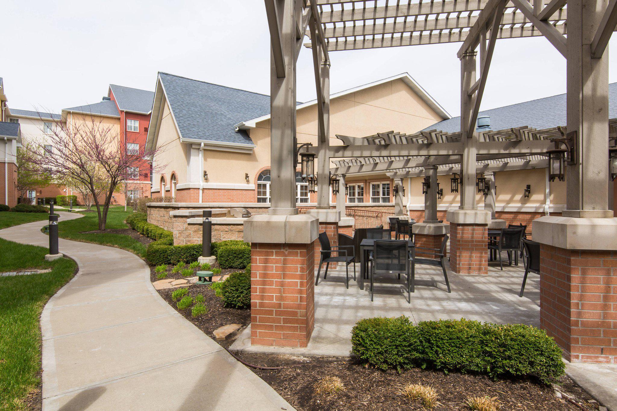 Residence Inn by Marriott Kansas City Airport Photo