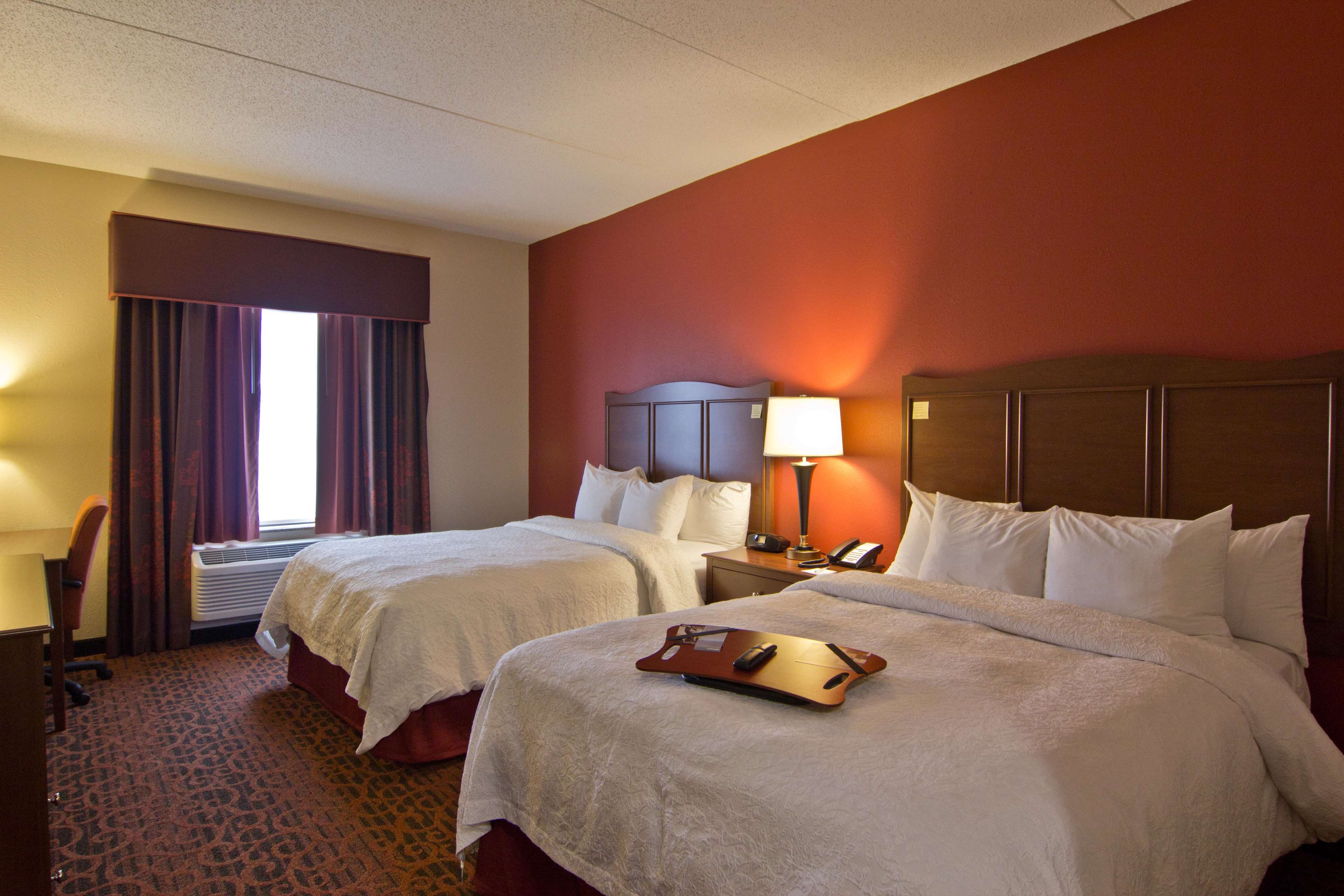 Hampton Inn Columbus-South Photo