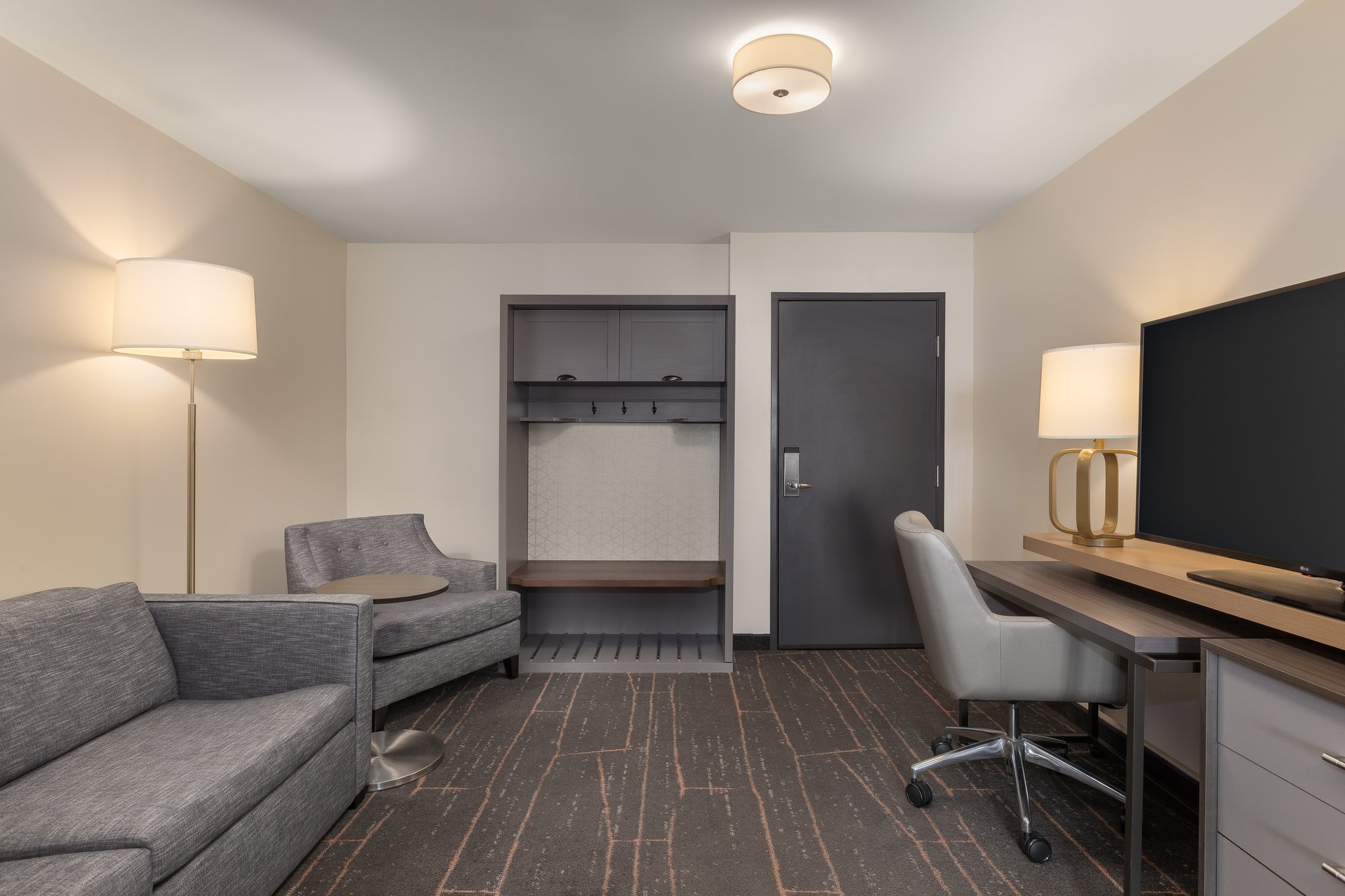 Holiday Inn & Suites Detroit - Troy by IHG Image