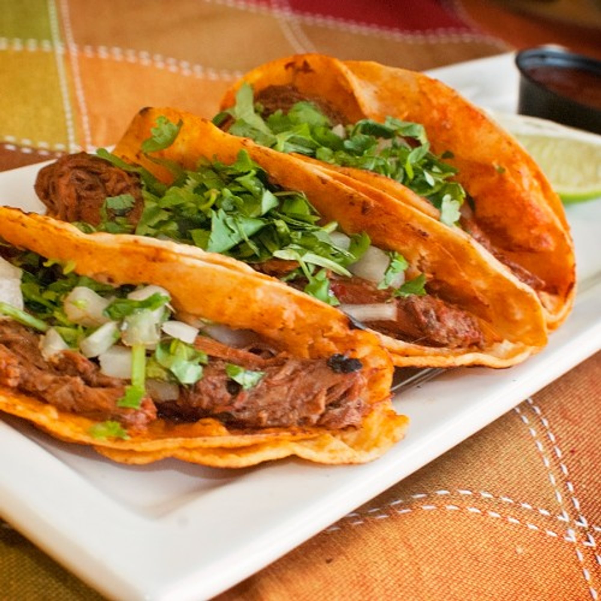 Tacos De Barbacoa De Res
