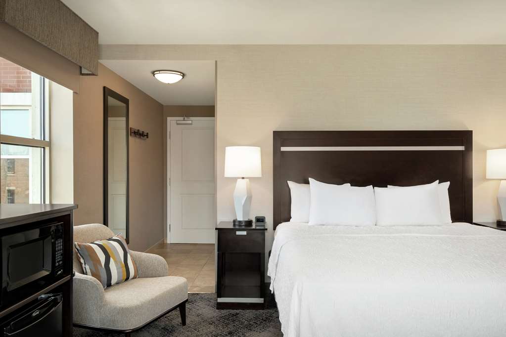 Hampton Inn Portland Downtown - Waterfront Image