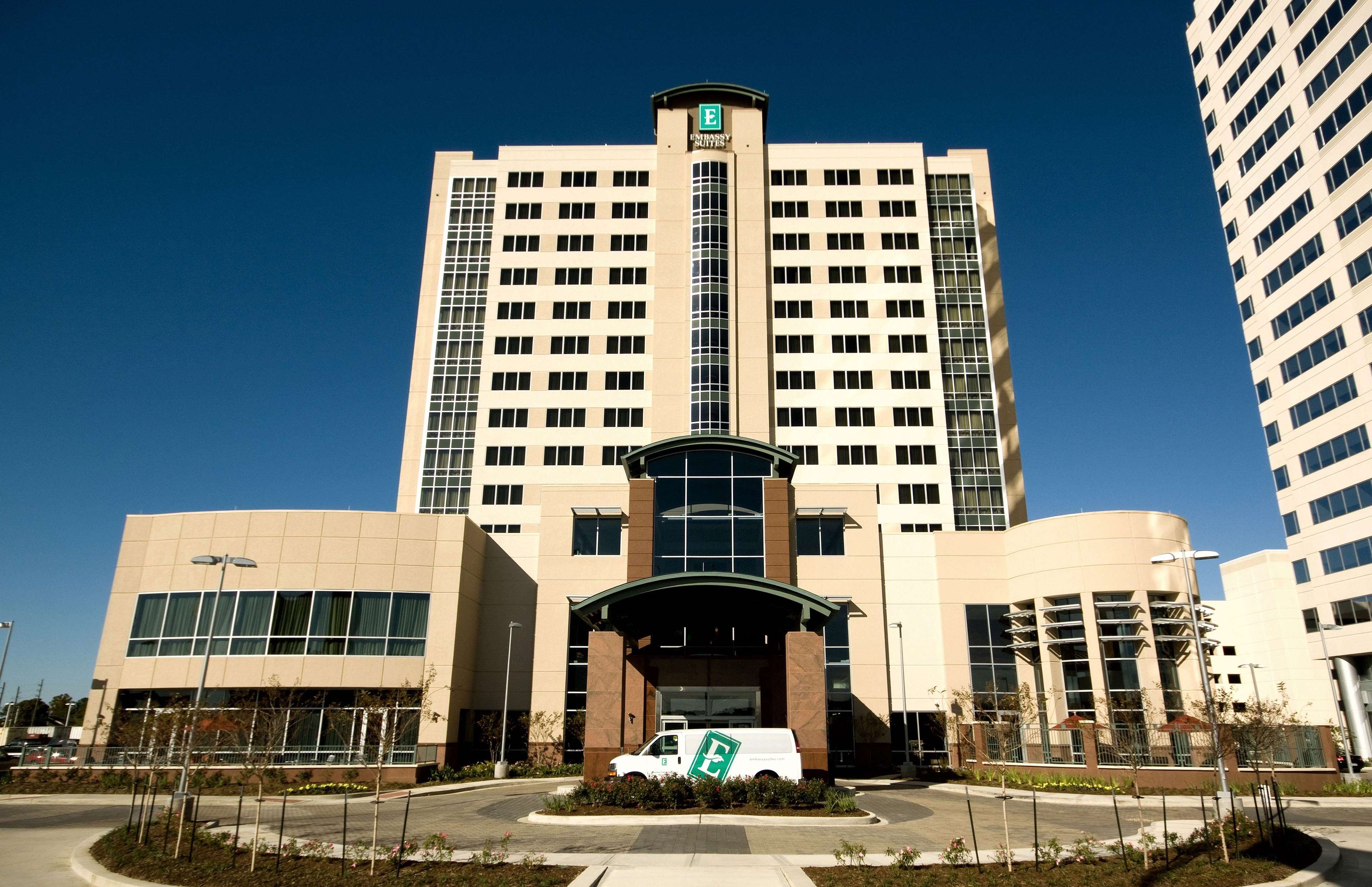 Embassy Suites by Hilton Houston Energy Corridor Photo