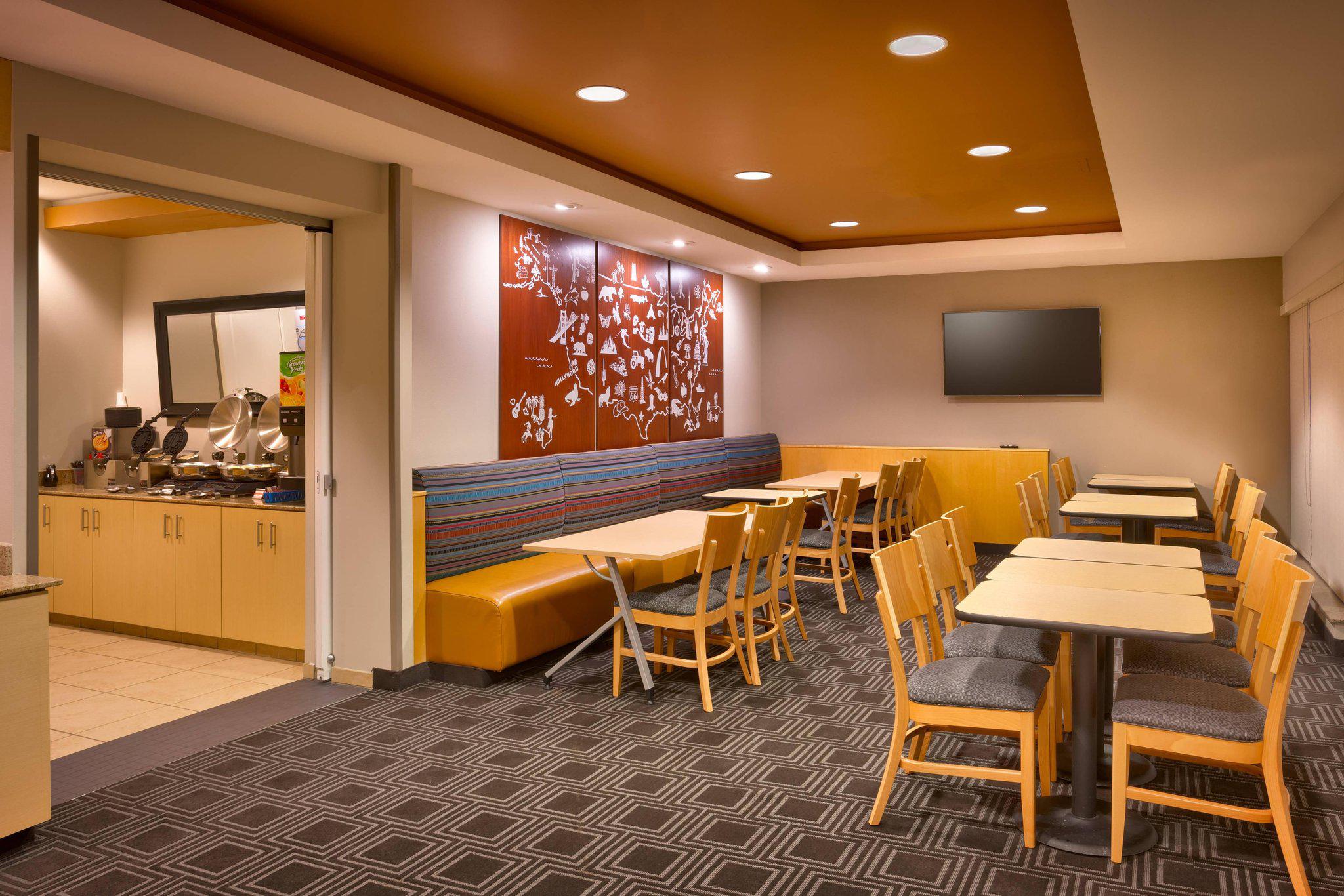 TownePlace Suites by Marriott Omaha West Photo