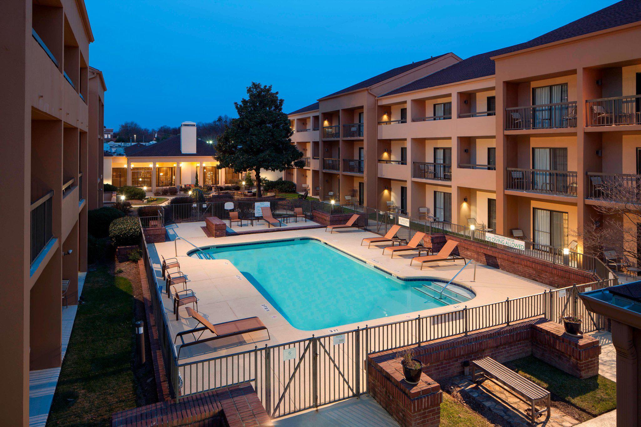 Courtyard by Marriott Greenville Haywood Mall Photo