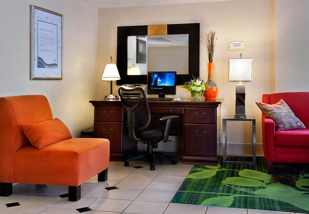 Images Fairfield Inn by Marriott Amesbury