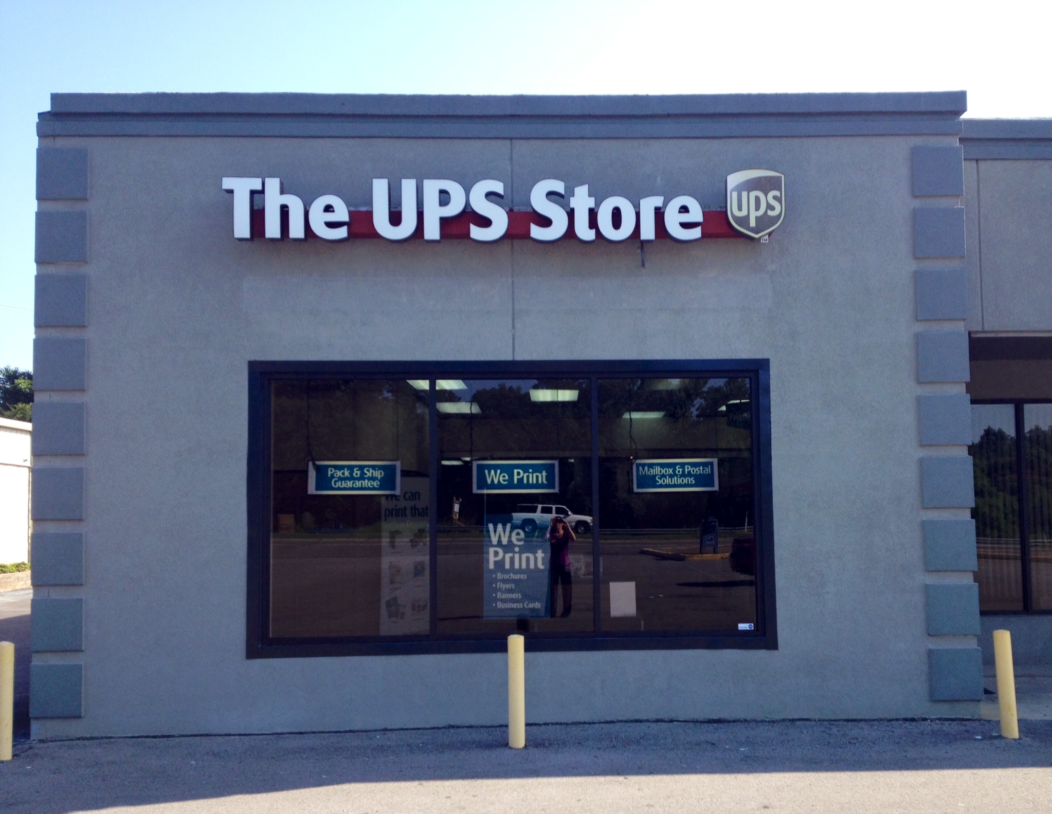 The UPS Store - Los Angeles, CA 90048