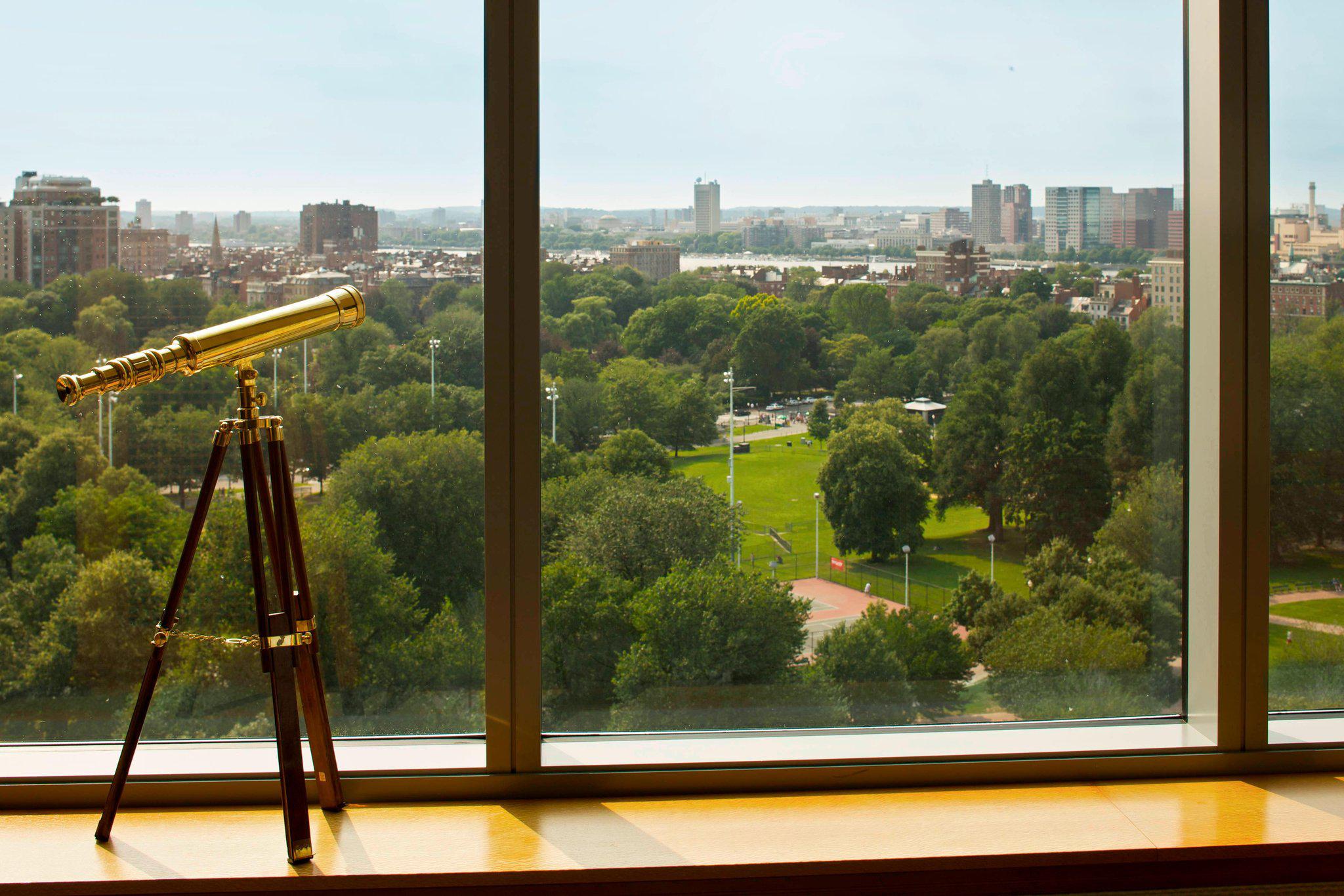 The Ritz-Carlton, Boston Photo