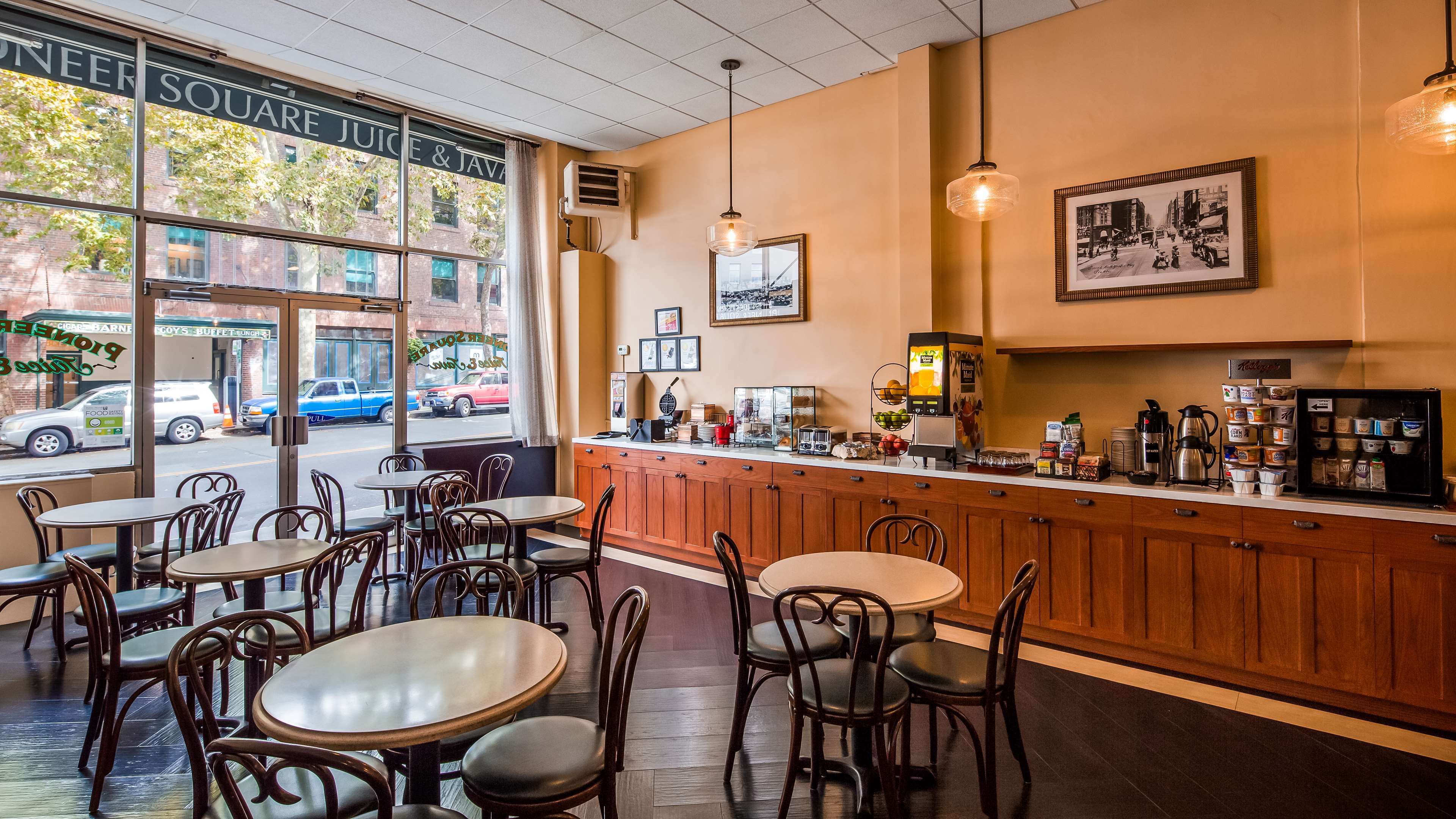 Best Western Plus Pioneer Square Hotel Downtown Photo