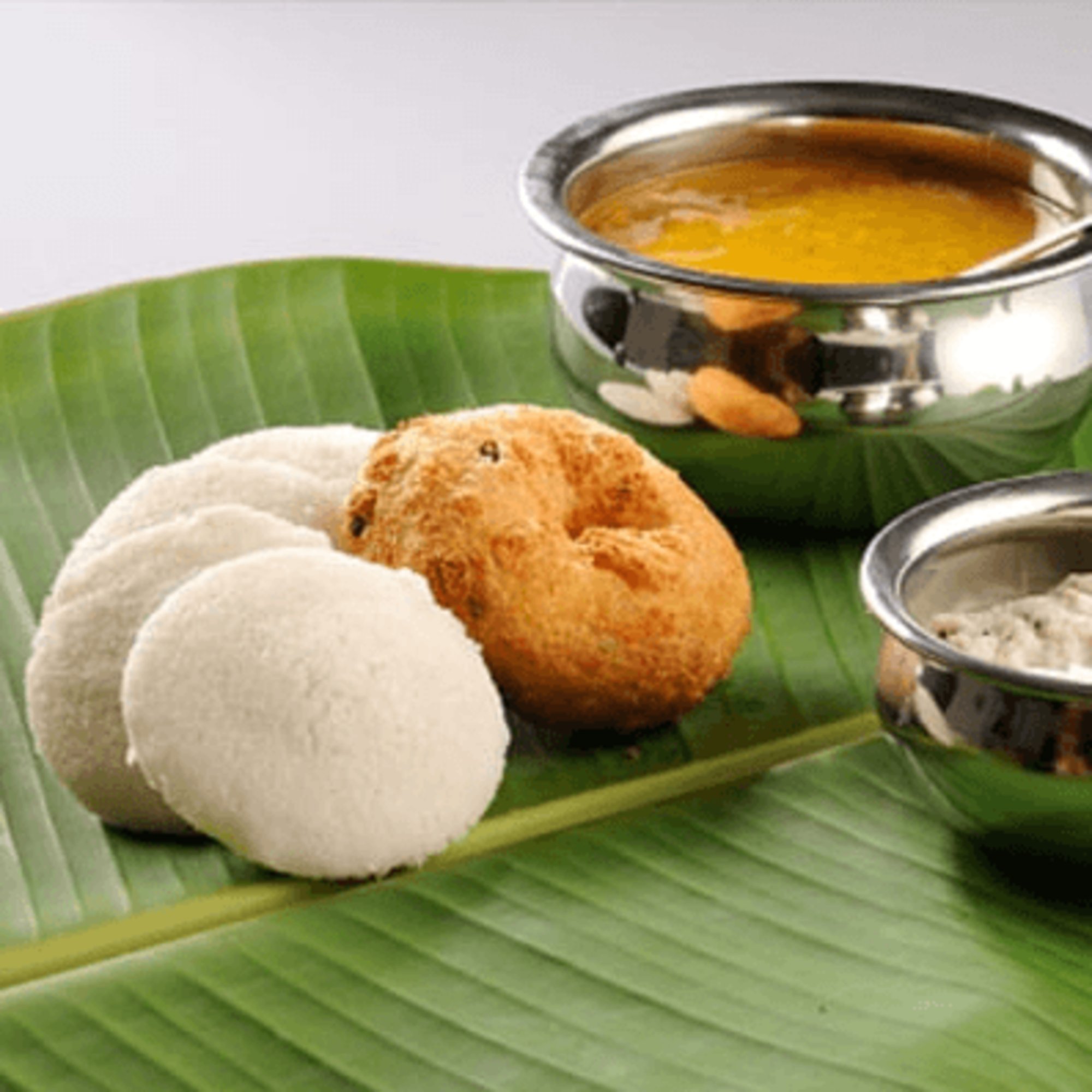 Combo (2 Idli / 1 Medu Wada)