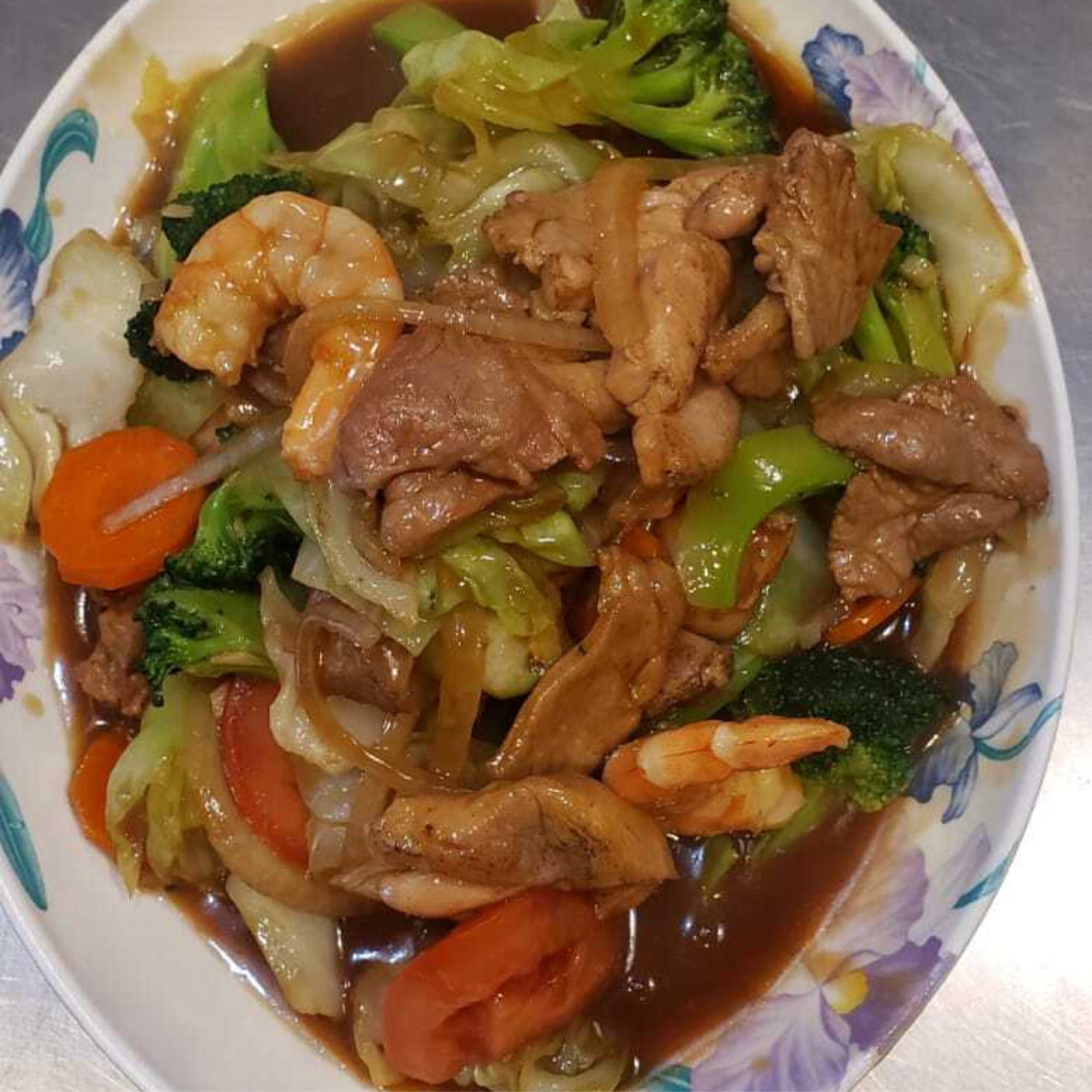 27. Shrimp, pork, chicken & mixed veggie - tôm, heo, gà, rau xào thập cẩm