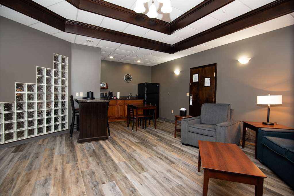 Best Western Plus Plattsburgh Image