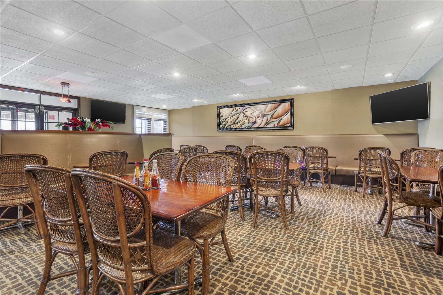 Best Western Plus Brookside Inn Image